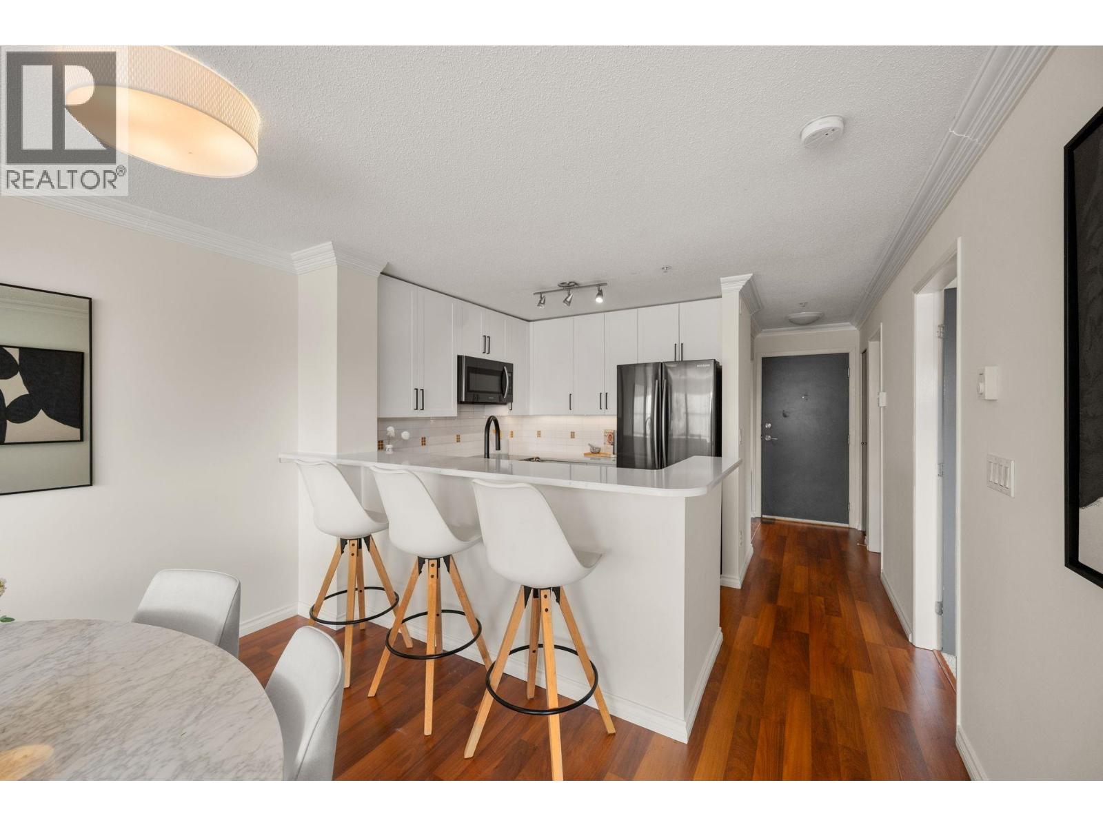 301 124 W 3rd Street, North Vancouver, British Columbia  V7M 1E8 - Photo 14 - R3055894