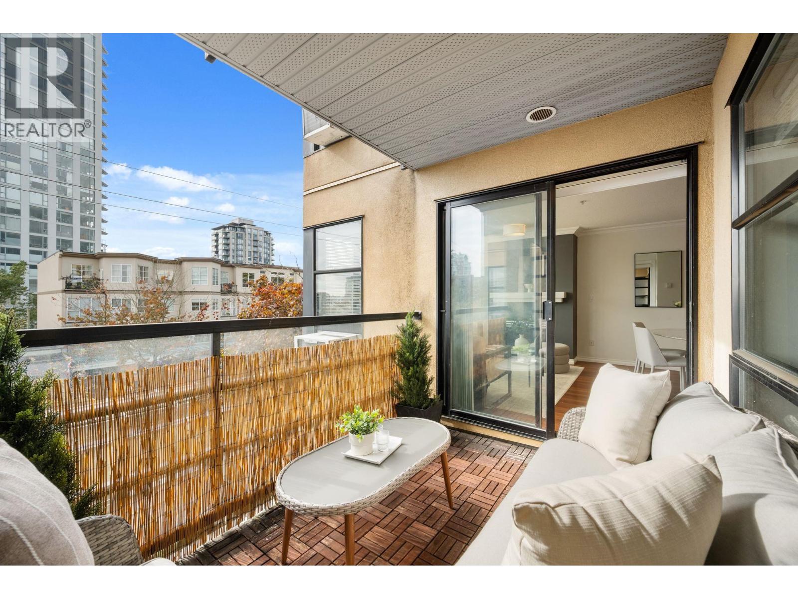 301 124 W 3rd Street, North Vancouver, British Columbia  V7M 1E8 - Photo 9 - R3055894
