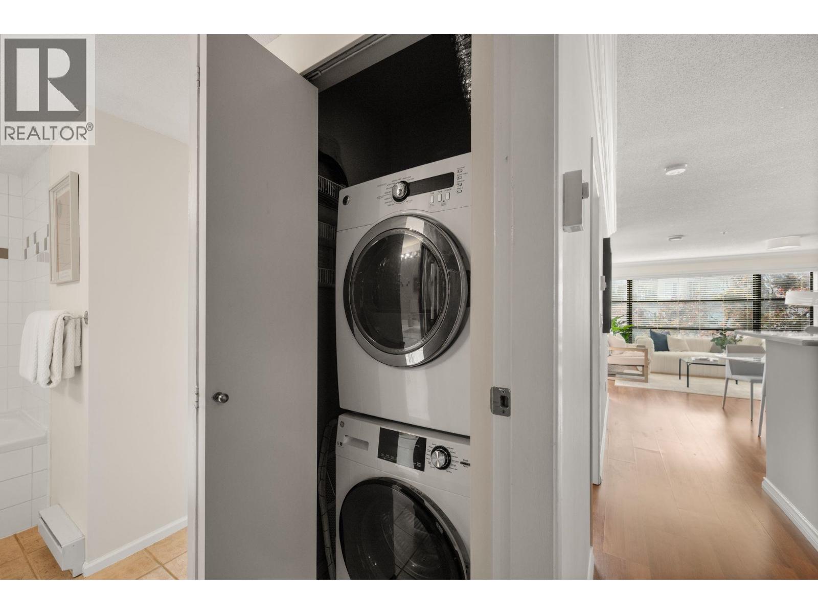 301 124 W 3rd Street, North Vancouver, British Columbia  V7M 1E8 - Photo 24 - R3055894
