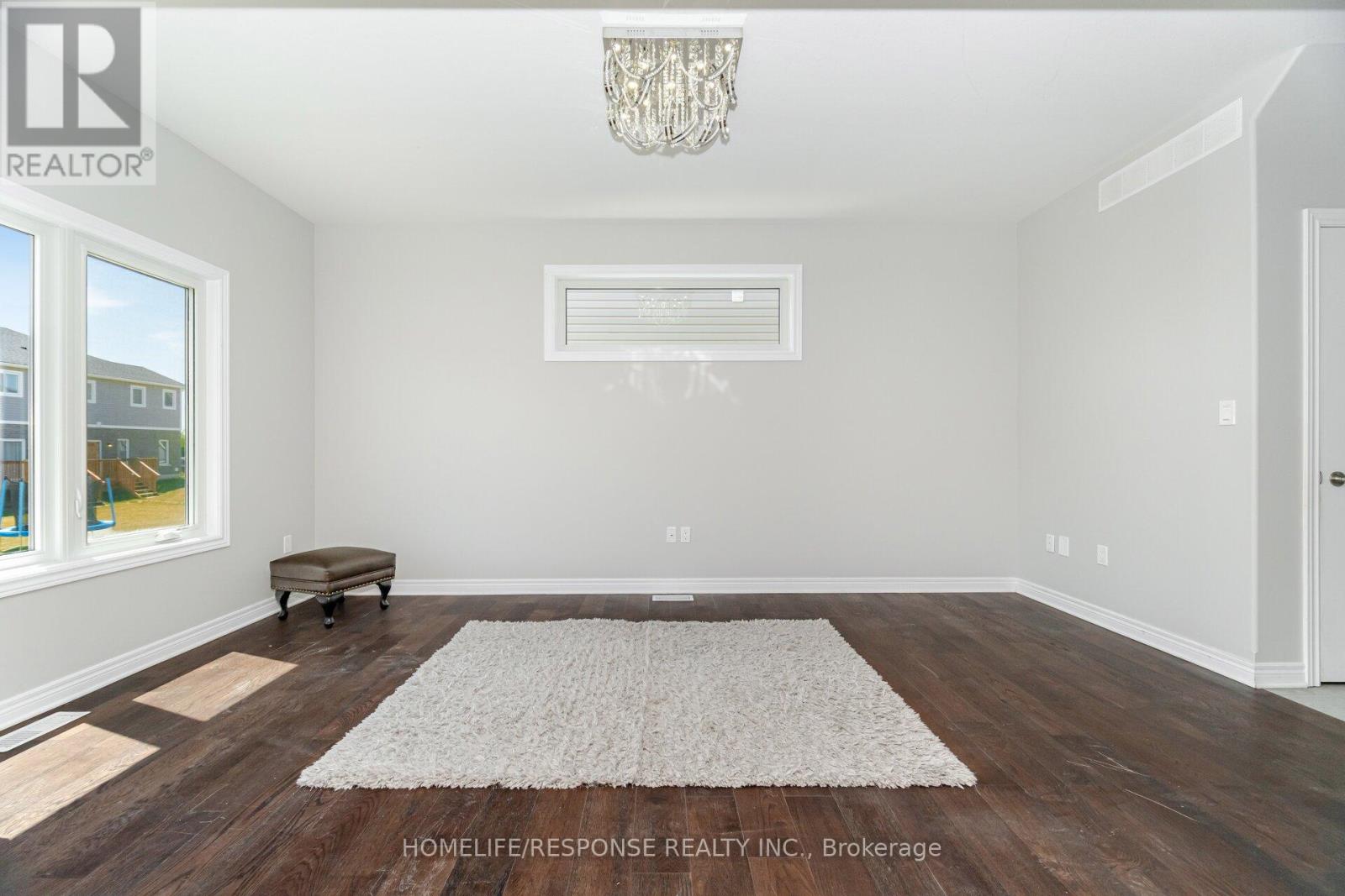 9 Bowman Crescent, Thorold, Ontario  L2V 0G3 - Photo 11 - X12316167