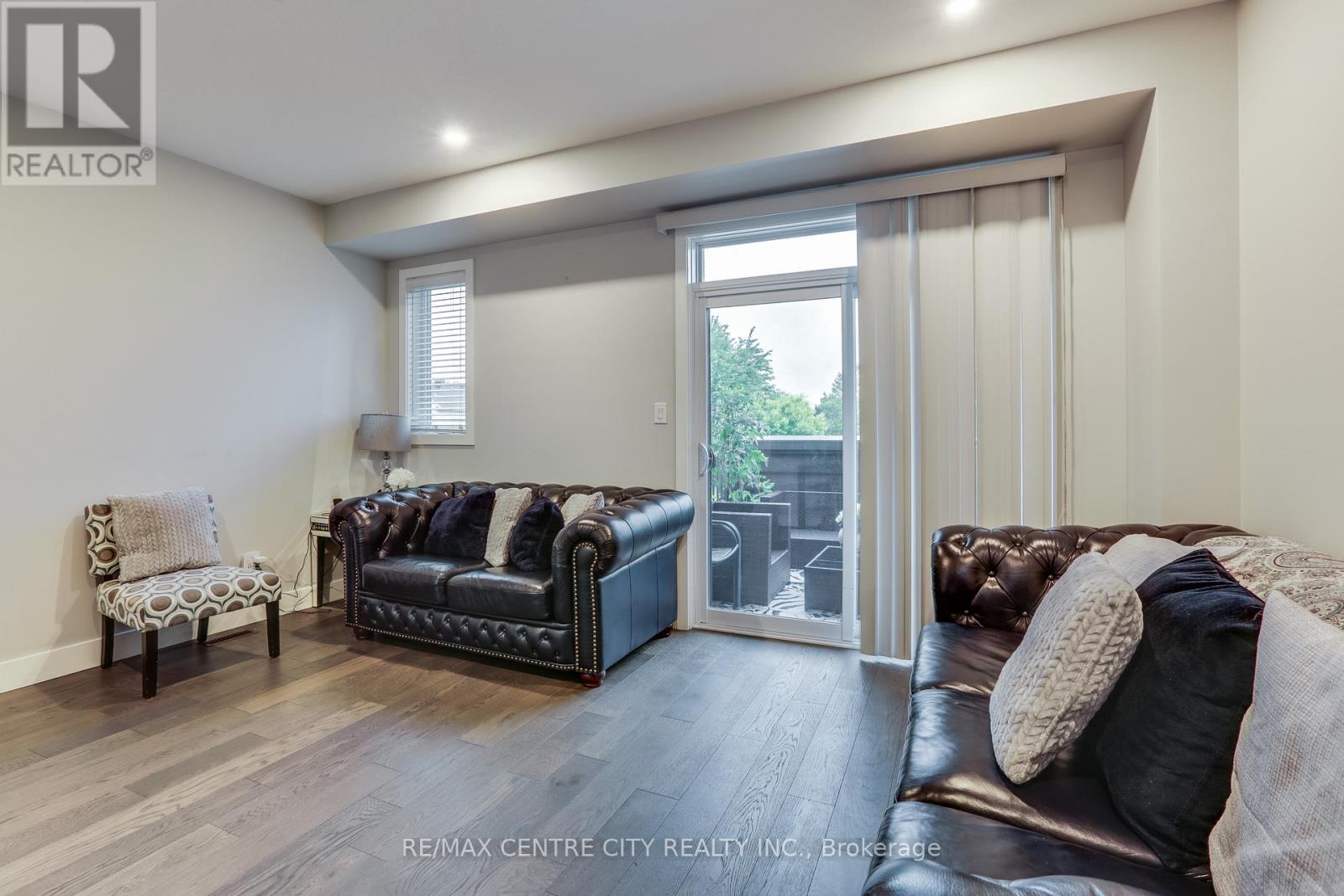 2104 Meadowgate Boulevard, London South, Ontario  N6M 0H5 - Photo 26 - X12449452