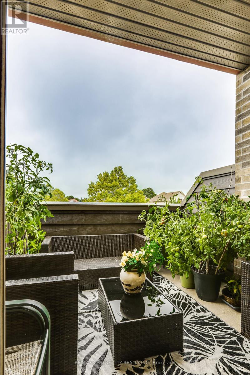 2104 Meadowgate Boulevard, London South, Ontario  N6M 0H5 - Photo 27 - X12449452