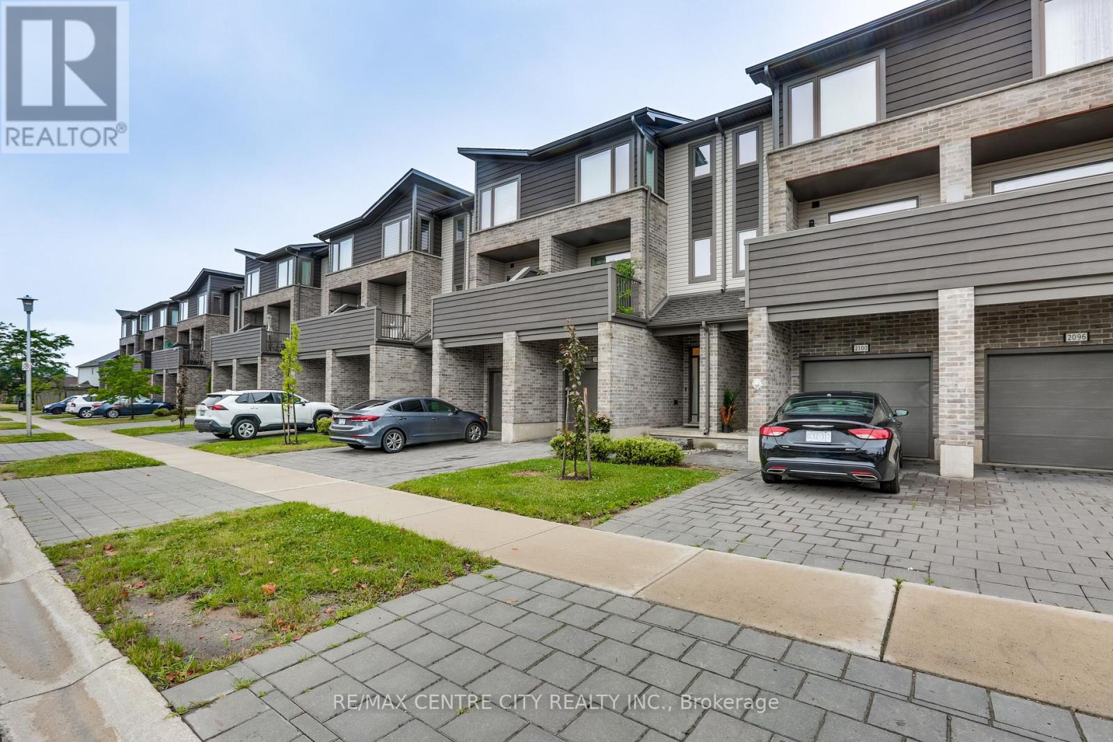 2104 Meadowgate Boulevard, London South, Ontario  N6M 0H5 - Photo 3 - X12449452