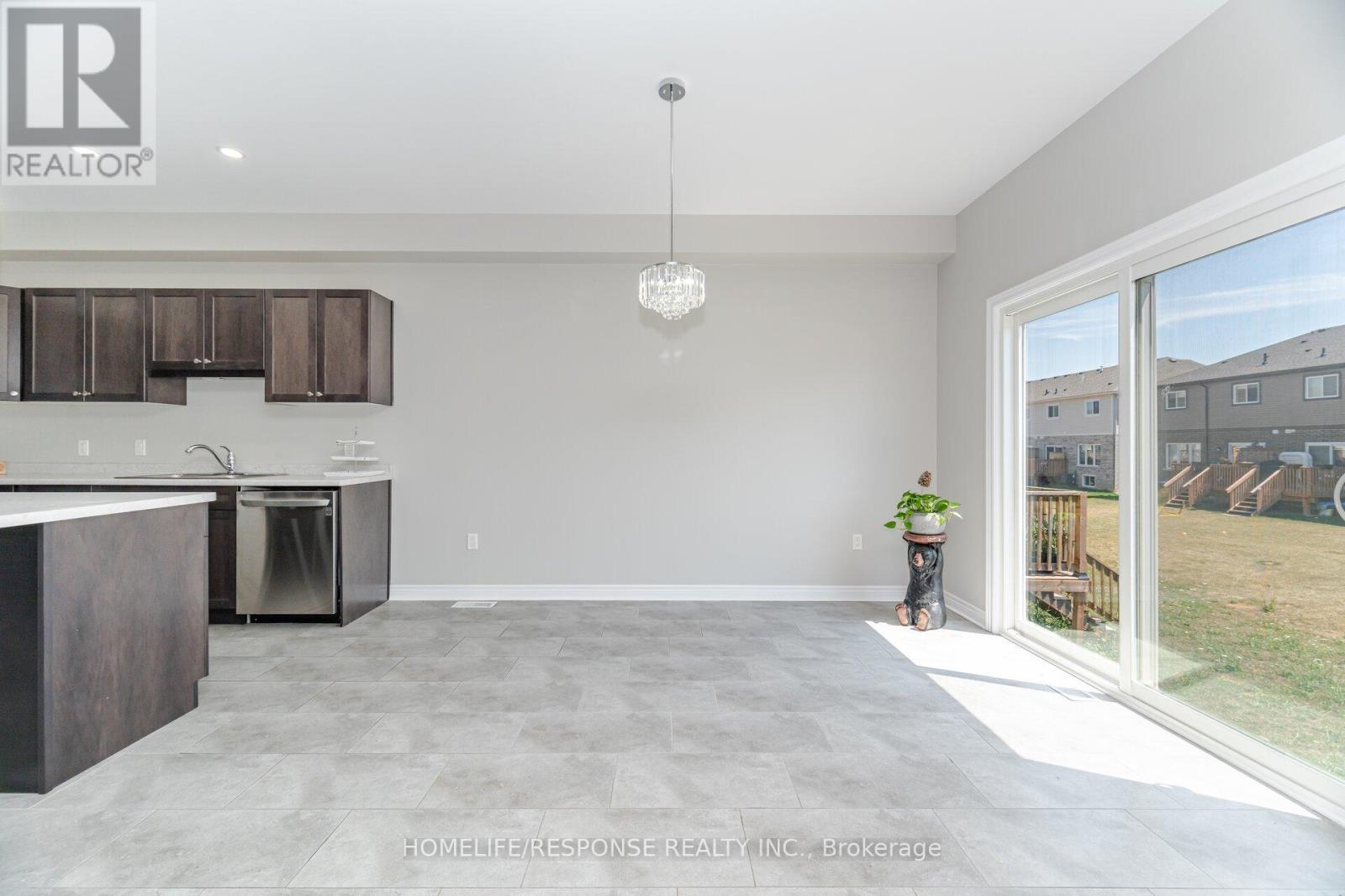 9 Bowman Crescent, Thorold, Ontario  L2V 0G3 - Photo 17 - X12316167