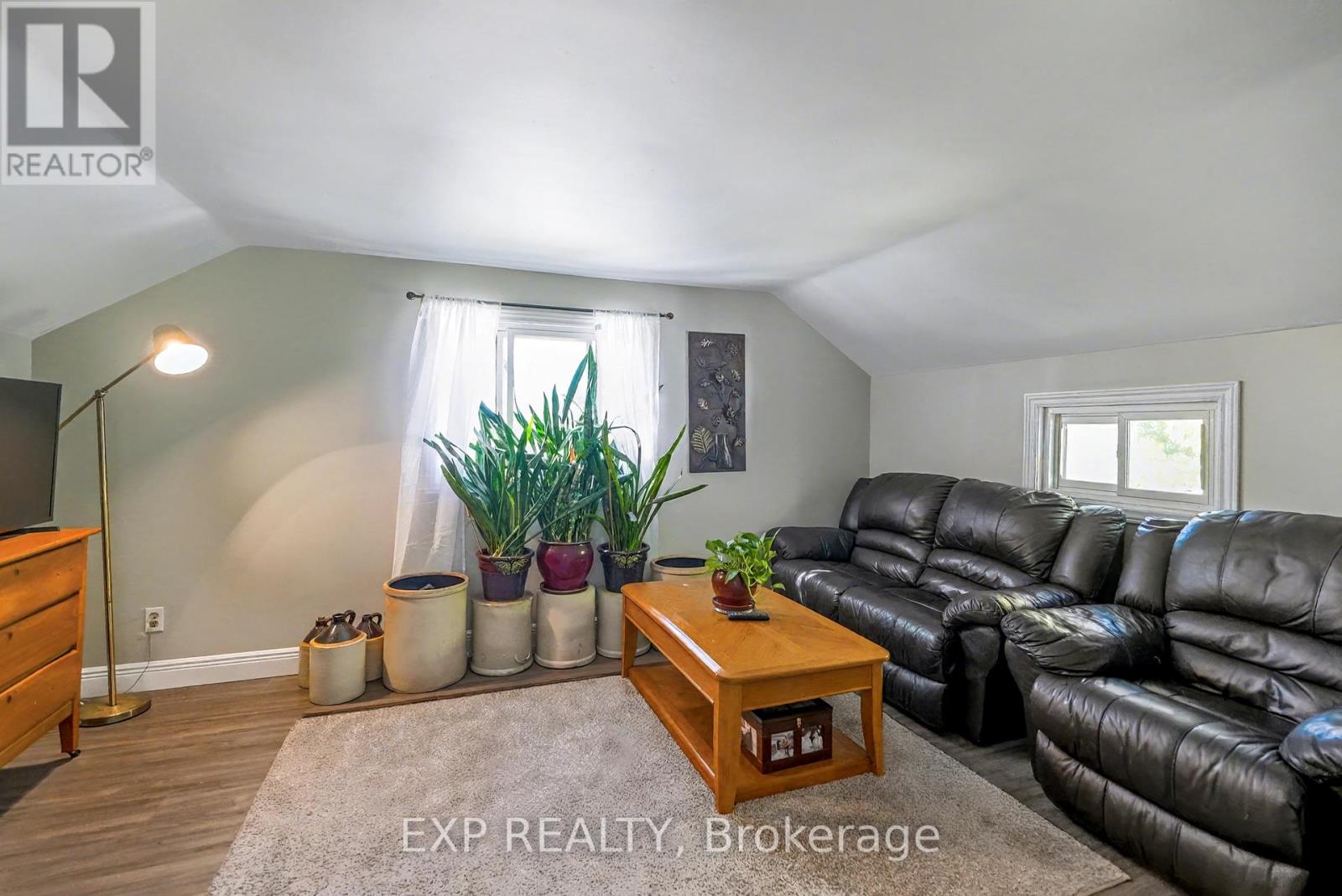 940 Hutchinson Road, Haldimand, Ontario  N0A 1K0 - Photo 25 - X12448314