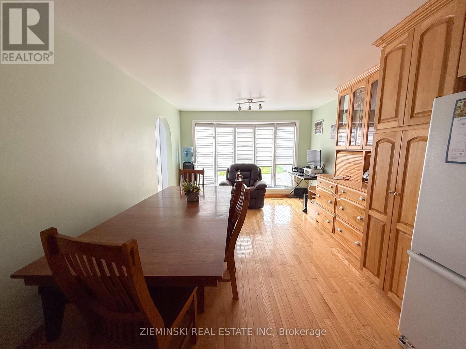 58 Marion Street, Iroquois Falls, Ontario  P0K 1G0 - Photo 3 - T12449420