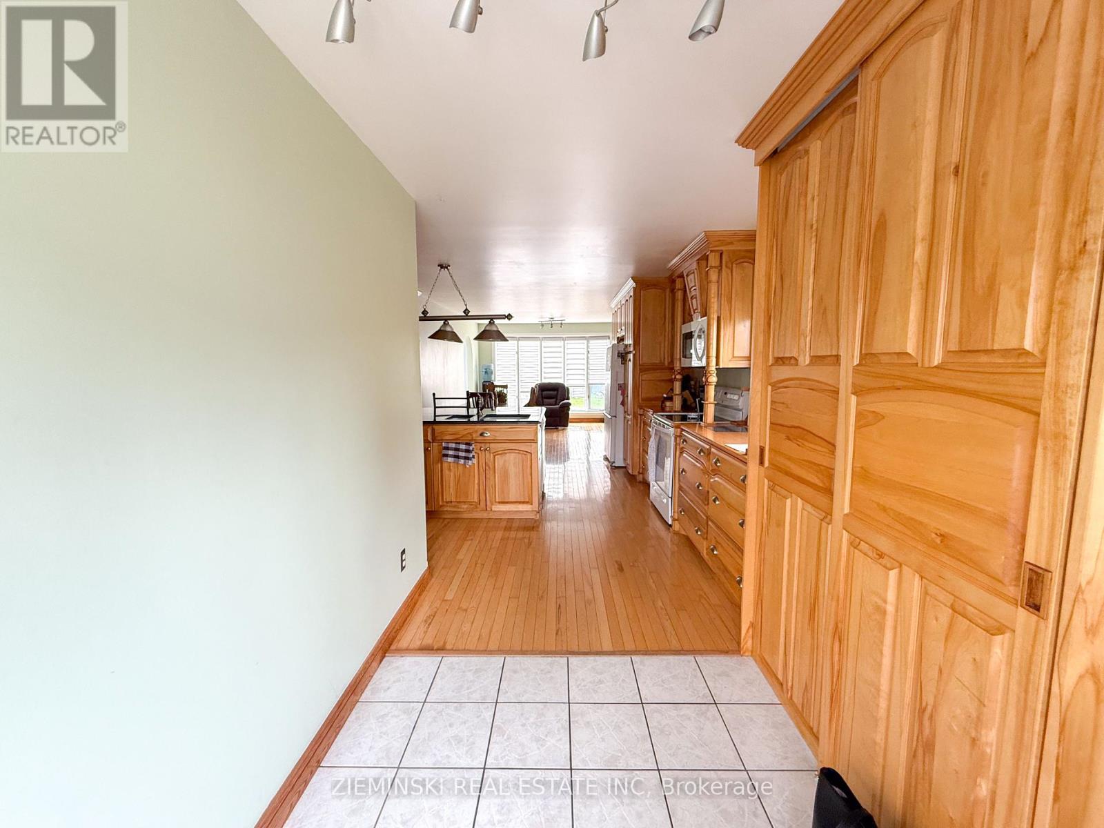 58 Marion Street, Iroquois Falls, Ontario  P0K 1G0 - Photo 4 - T12449420