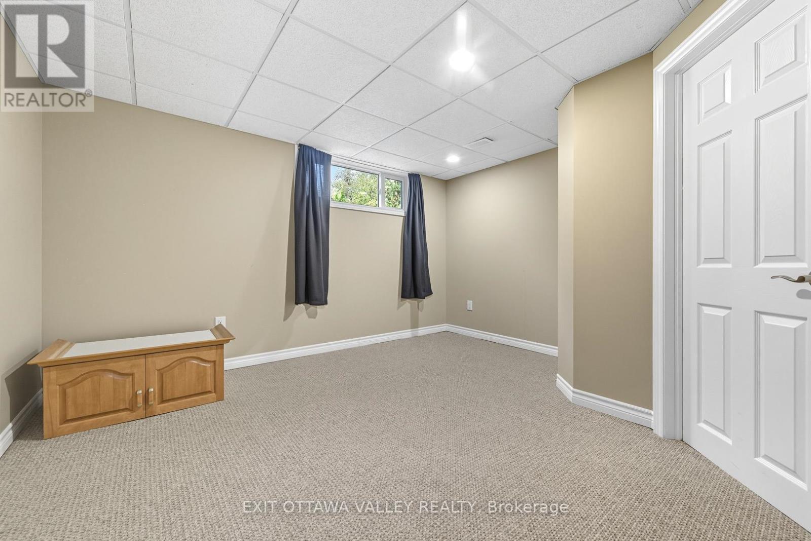 85 Frontenac Crescent, Deep River, Ontario  K0J 1P0 - Photo 19 - X12449383