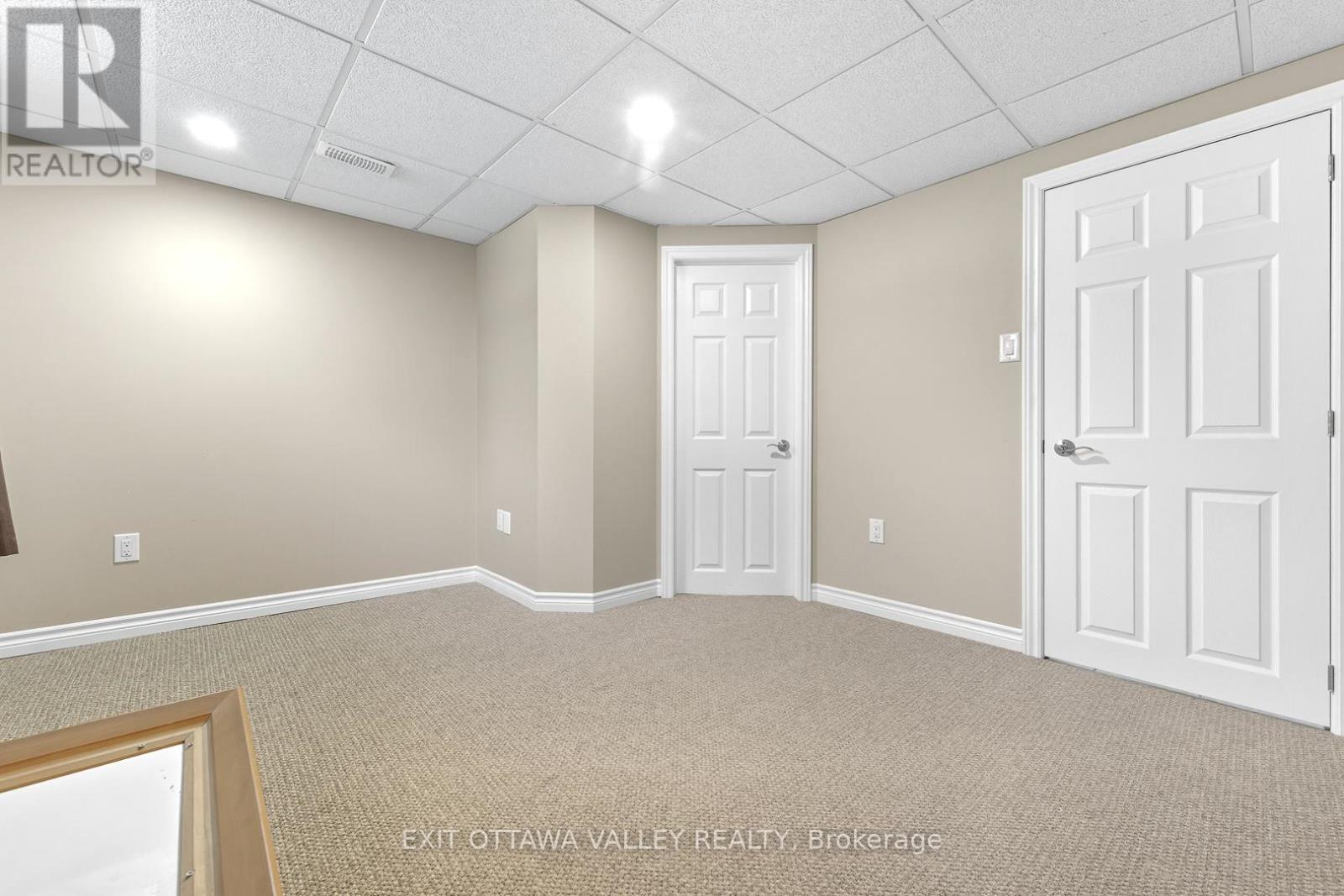 85 Frontenac Crescent, Deep River, Ontario  K0J 1P0 - Photo 20 - X12449383