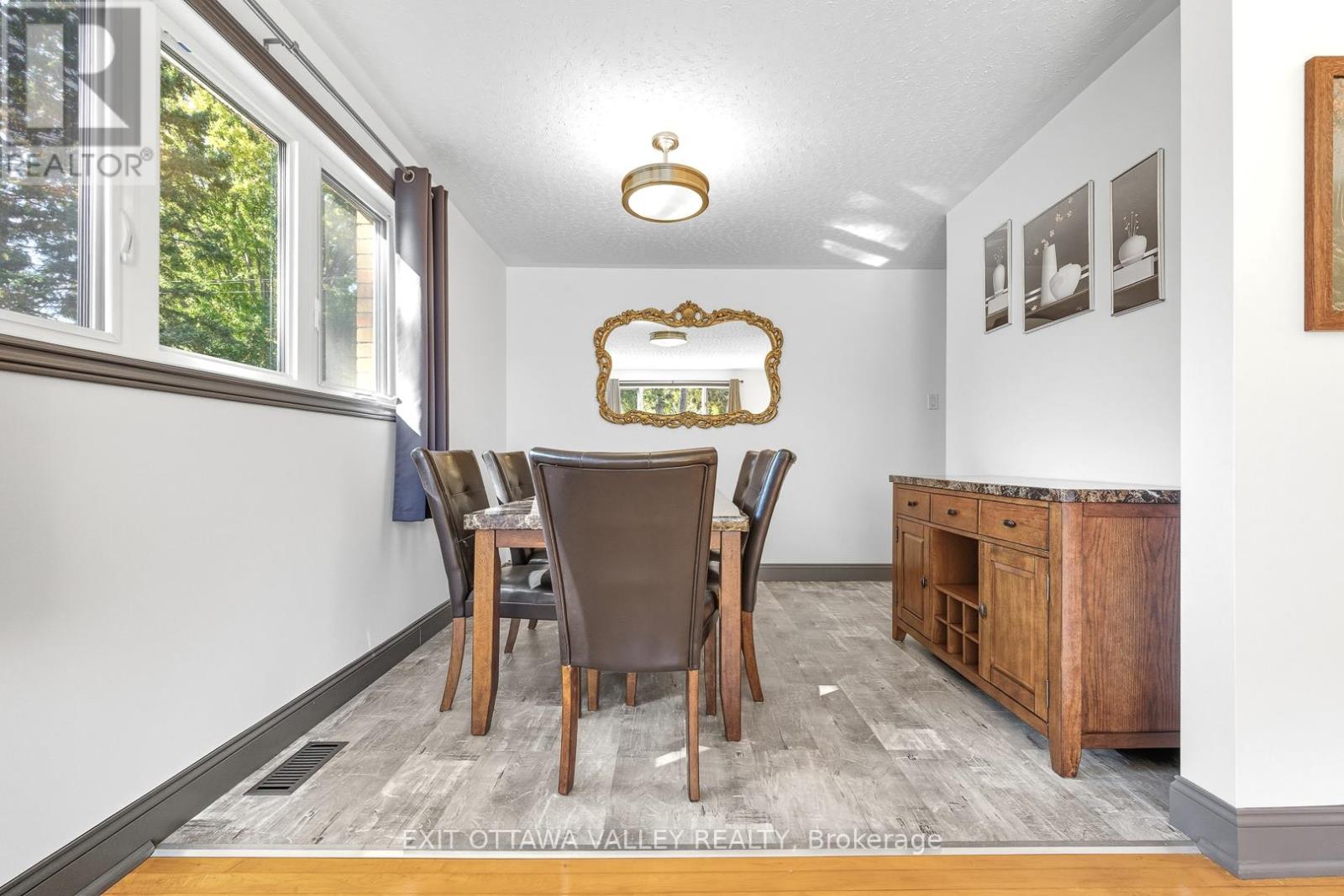 85 Frontenac Crescent, Deep River, Ontario  K0J 1P0 - Photo 7 - X12449383