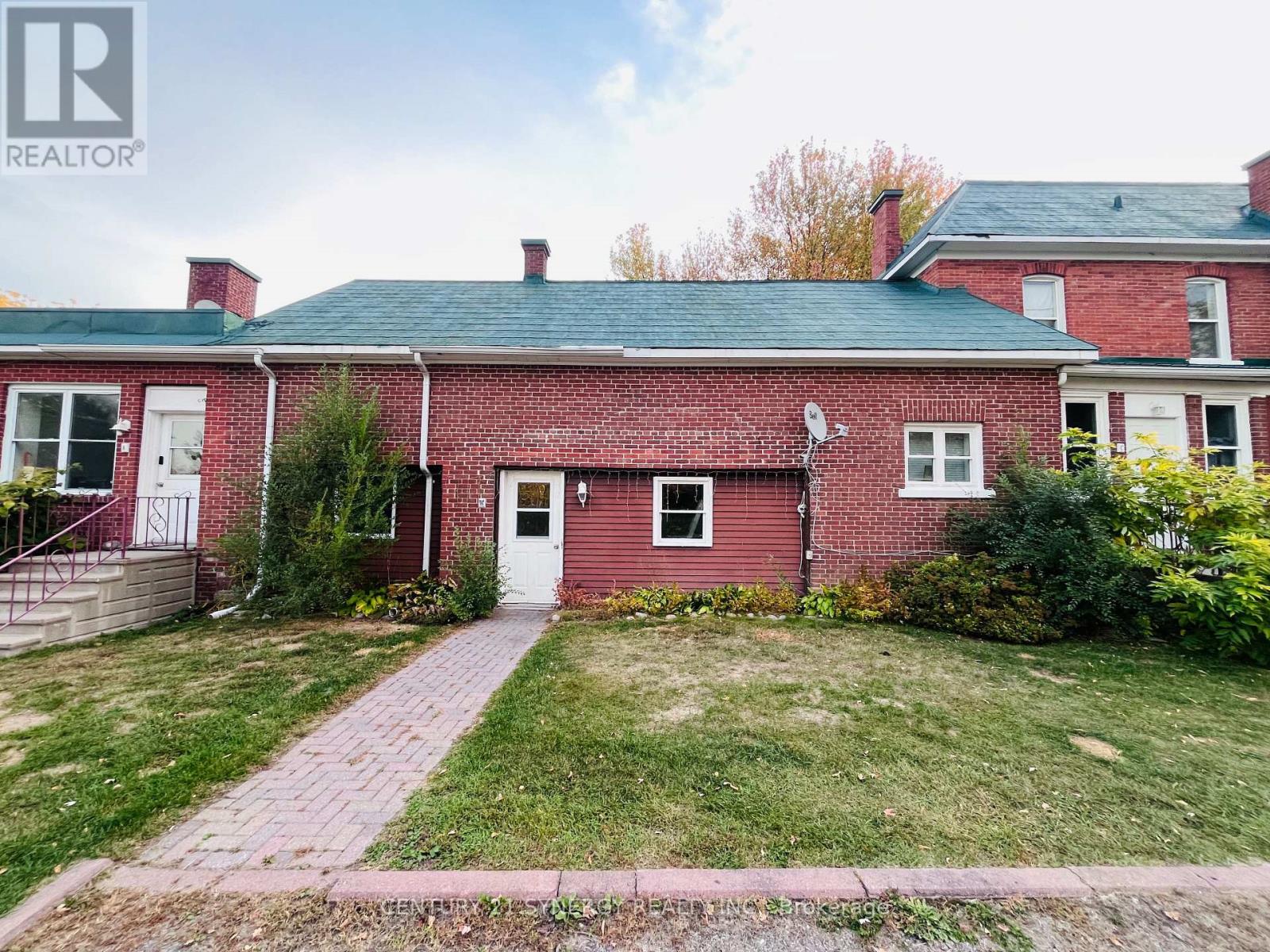 180 River Road, Mcnab/braeside, Ontario  K7S 1R4 - Photo 5 - X12449395