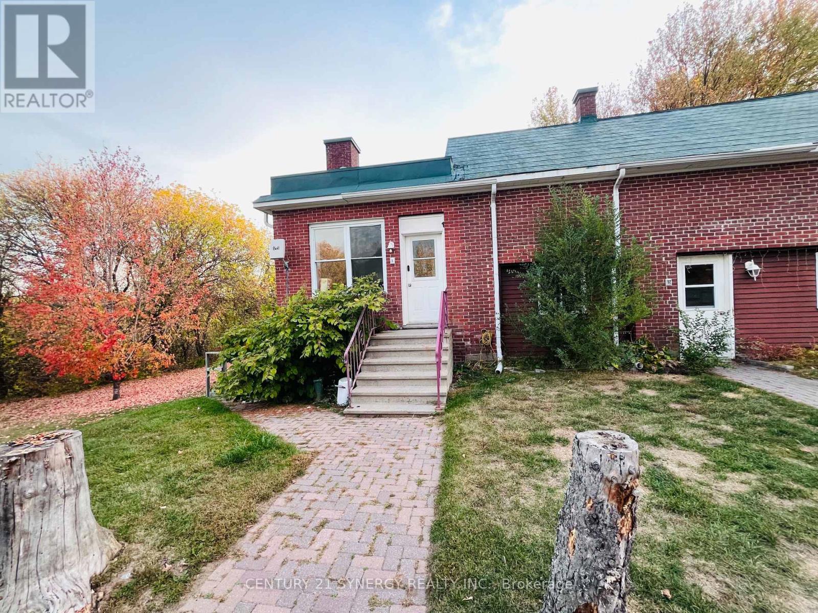 180 River Road, Mcnab/braeside, Ontario  K7S 1R4 - Photo 6 - X12449395