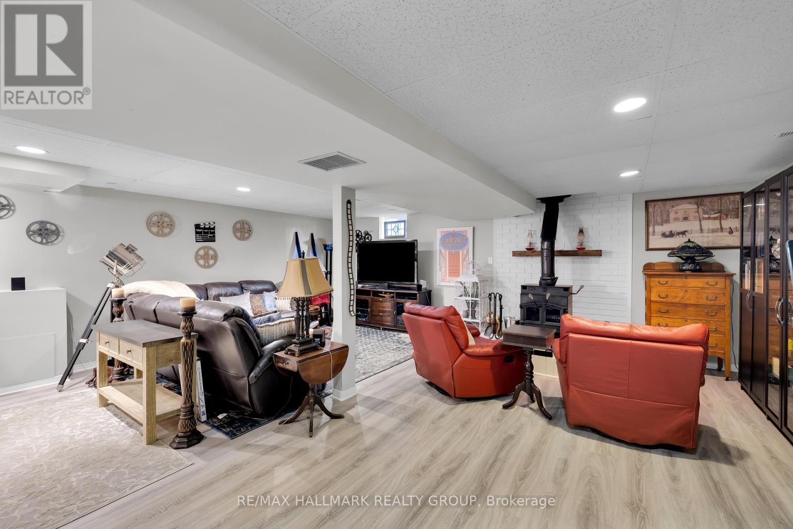 34 Menard Street, Russell, Ontario  K0A 1W0 - Photo 17 - X12449439