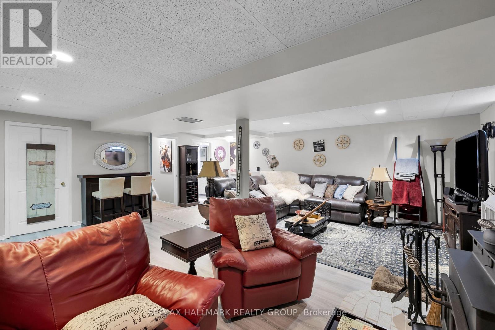 34 Menard Street, Russell, Ontario  K0A 1W0 - Photo 18 - X12449439