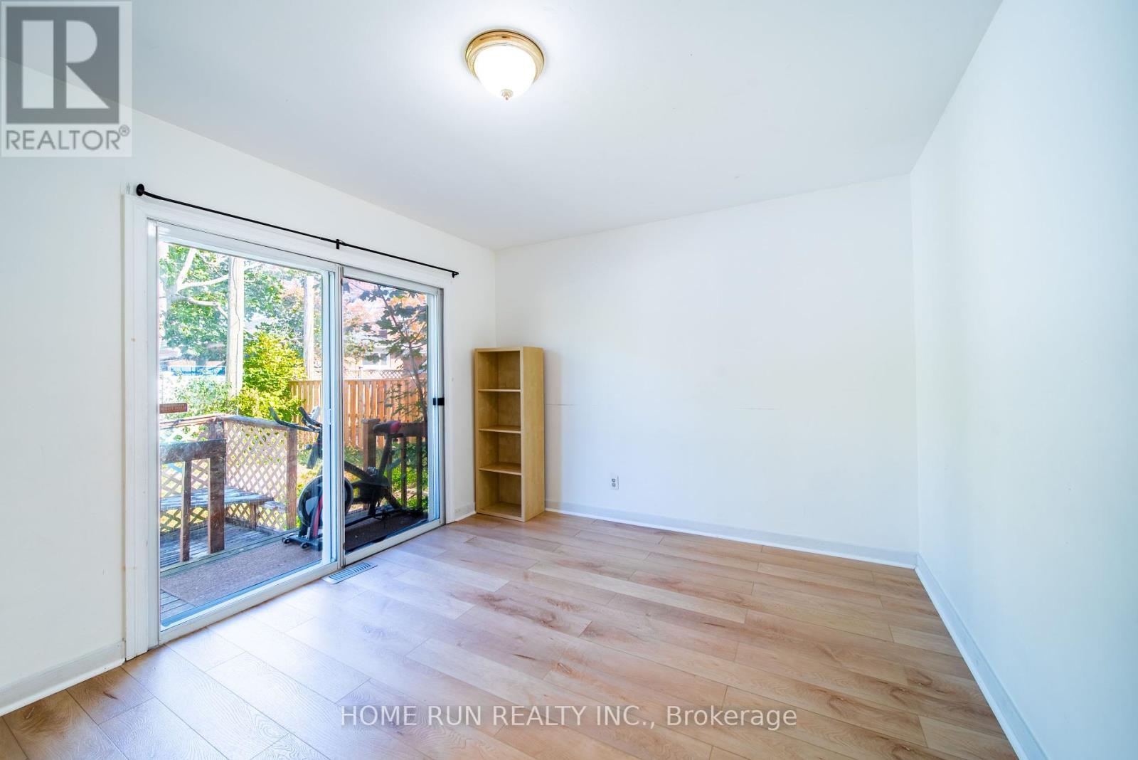 533 Browning Avenue, Ottawa, Ontario  K1G 0T3 - Photo 14 - X12449444