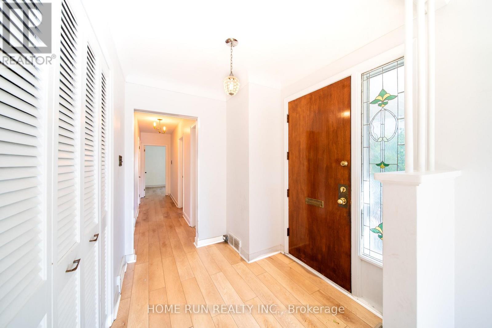 533 Browning Avenue, Ottawa, Ontario  K1G 0T3 - Photo 7 - X12449444
