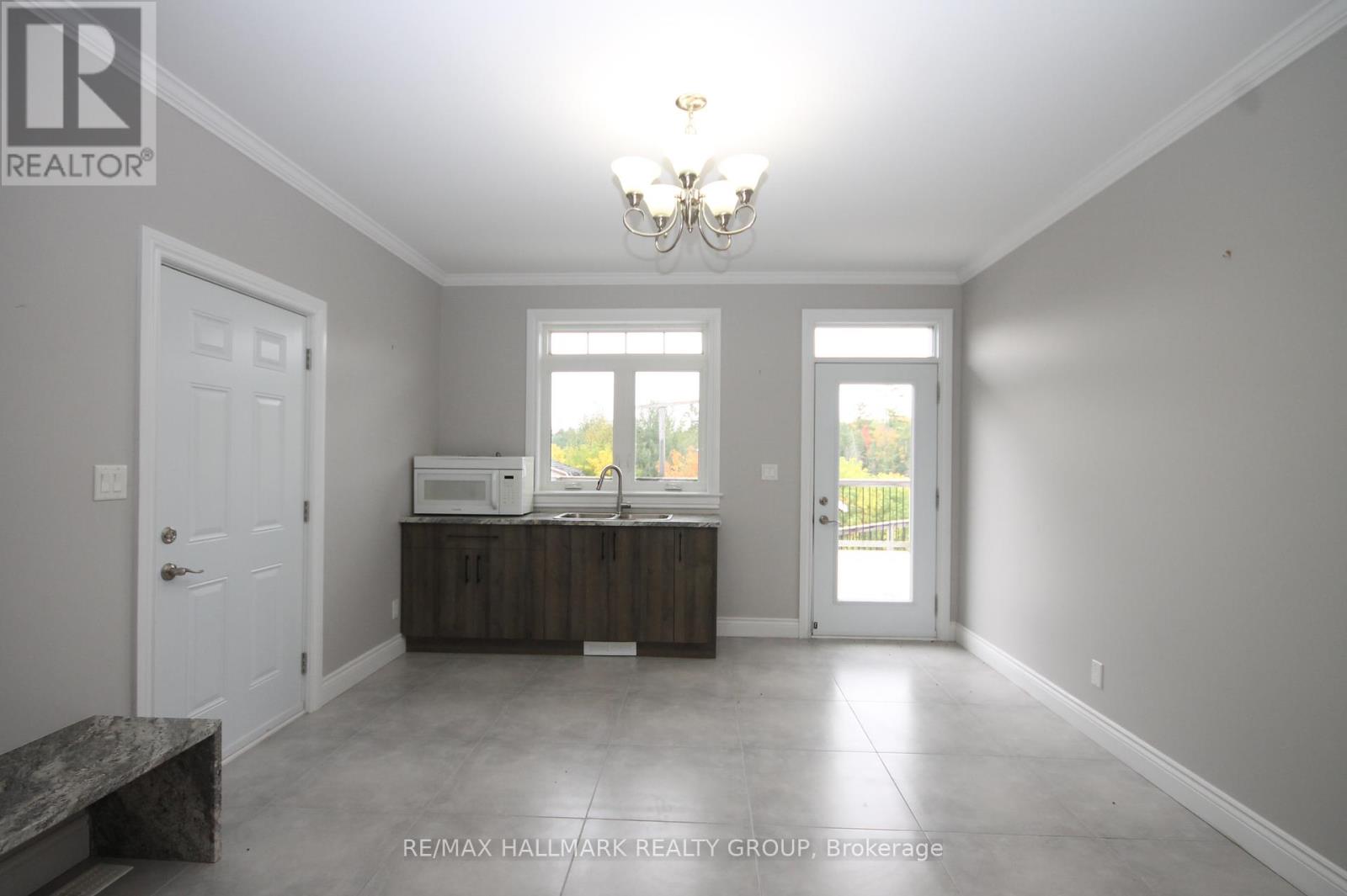 4 Mineview Road, Whitewater Region, Ontario  K0J 1Y0 - Photo 11 - X12449448