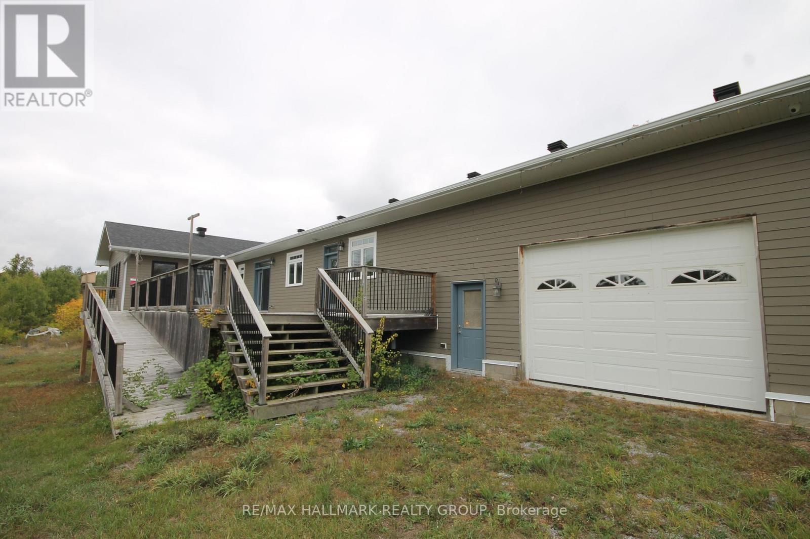 4 Mineview Road, Whitewater Region, Ontario  K0J 1Y0 - Photo 24 - X12449448