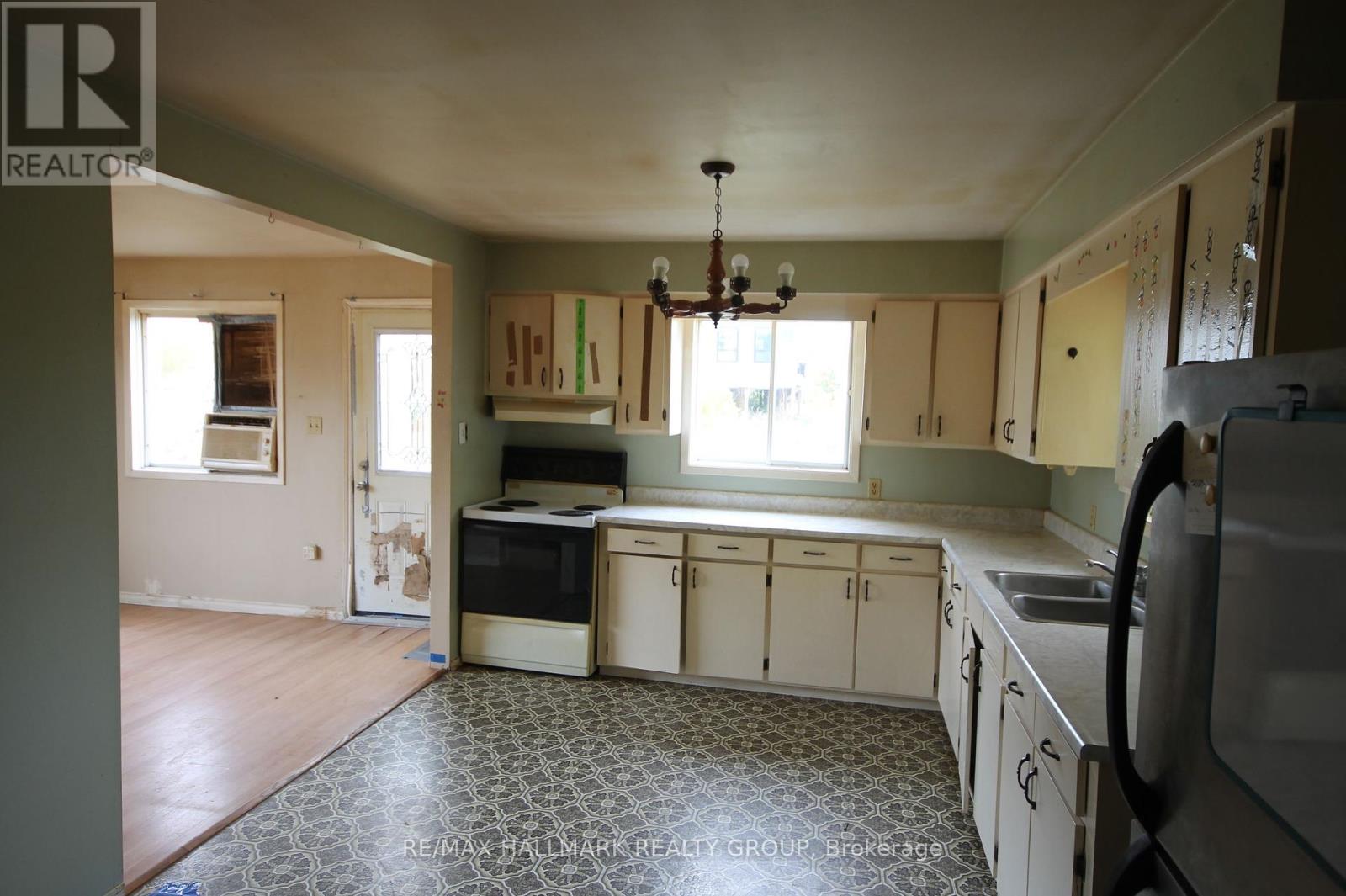4 Mineview Road, Whitewater Region, Ontario  K0J 1Y0 - Photo 34 - X12449448