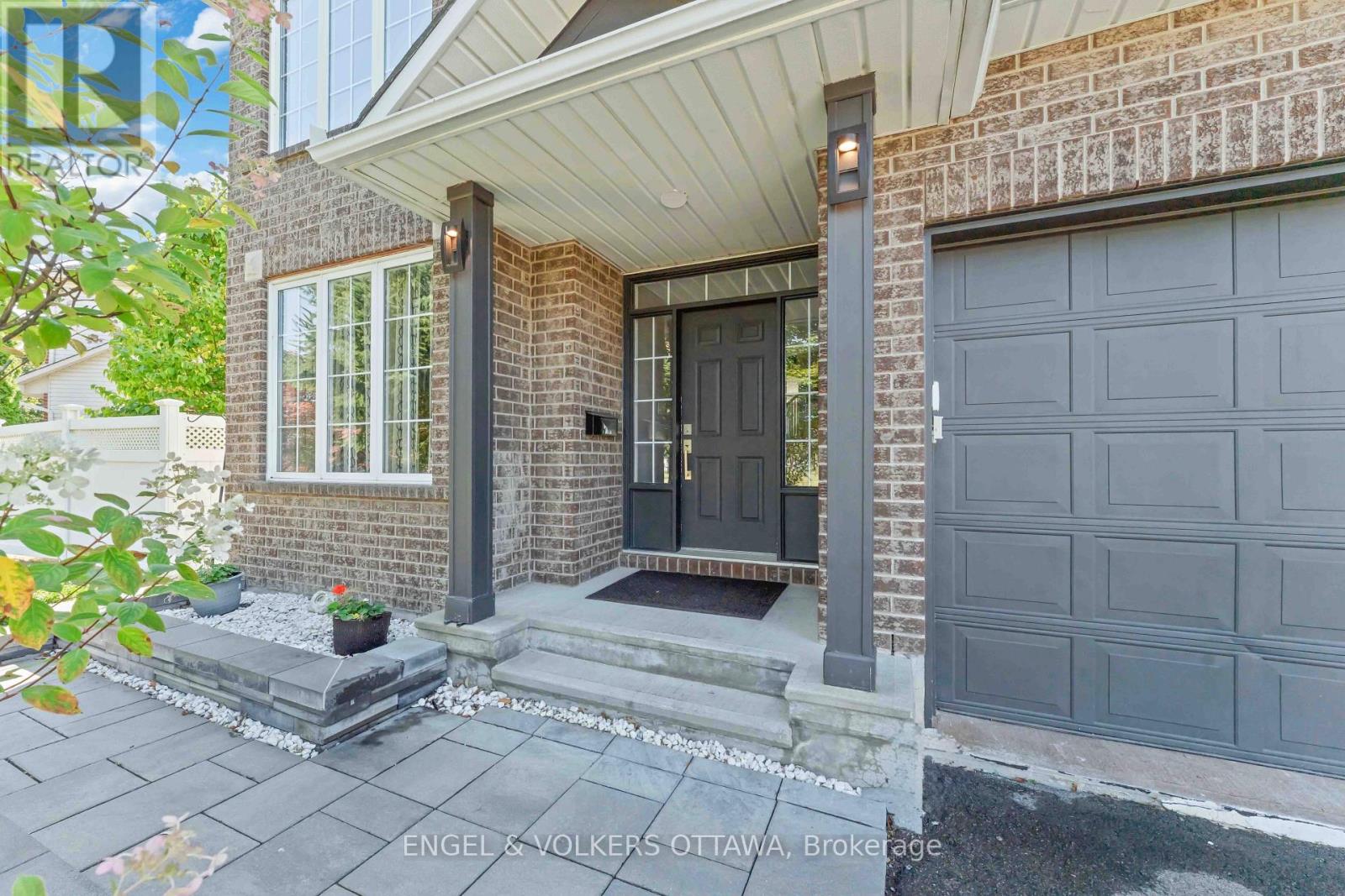 774 Scala Avenue, Ottawa, Ontario  K4A 4N9 - Photo 3 - X12449510