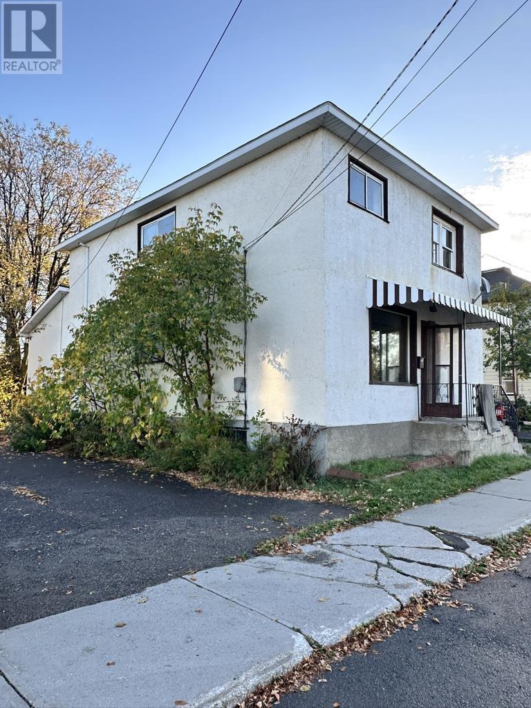 242 Ambrose Street, Thunder Bay, Ontario  P7B 1L4 - Photo 2 - TB253163