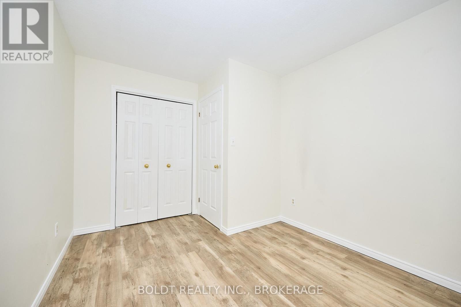19 Colborne Street, Thorold, Ontario  L2V 3P8 - Photo 20 - X12449385