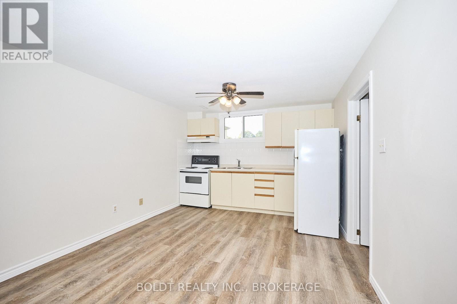 19 Colborne Street, Thorold, Ontario  L2V 3P8 - Photo 23 - X12449385