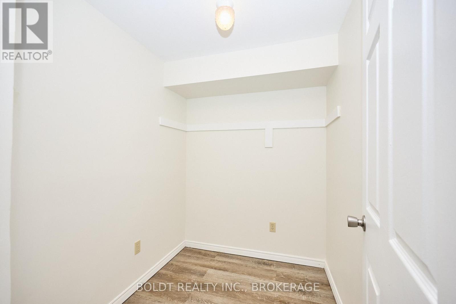 19 Colborne Street, Thorold, Ontario  L2V 3P8 - Photo 27 - X12449385