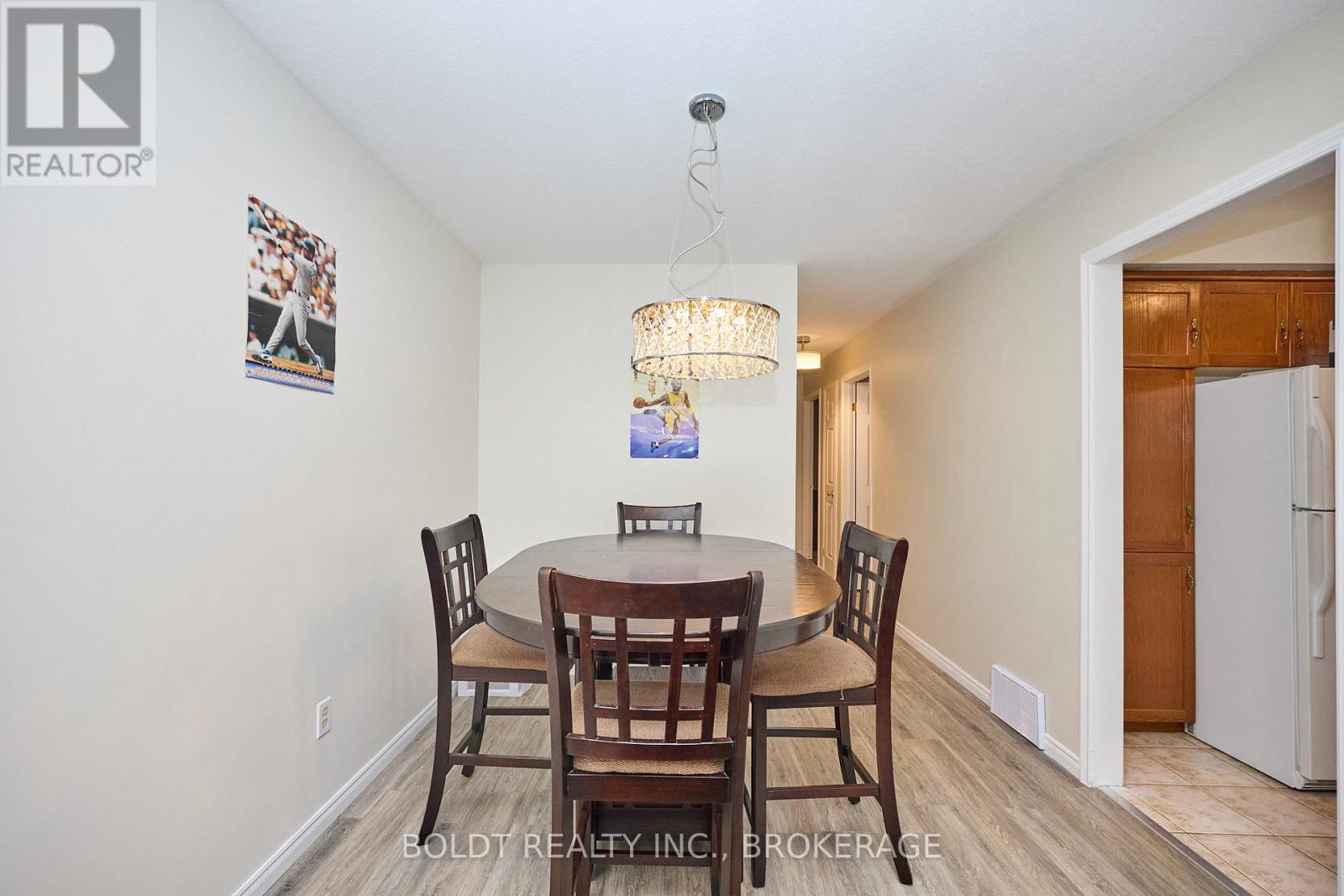 17-19 Colborne Street, Thorold, Ontario  L2V 3P8 - Photo 24 - X12449388