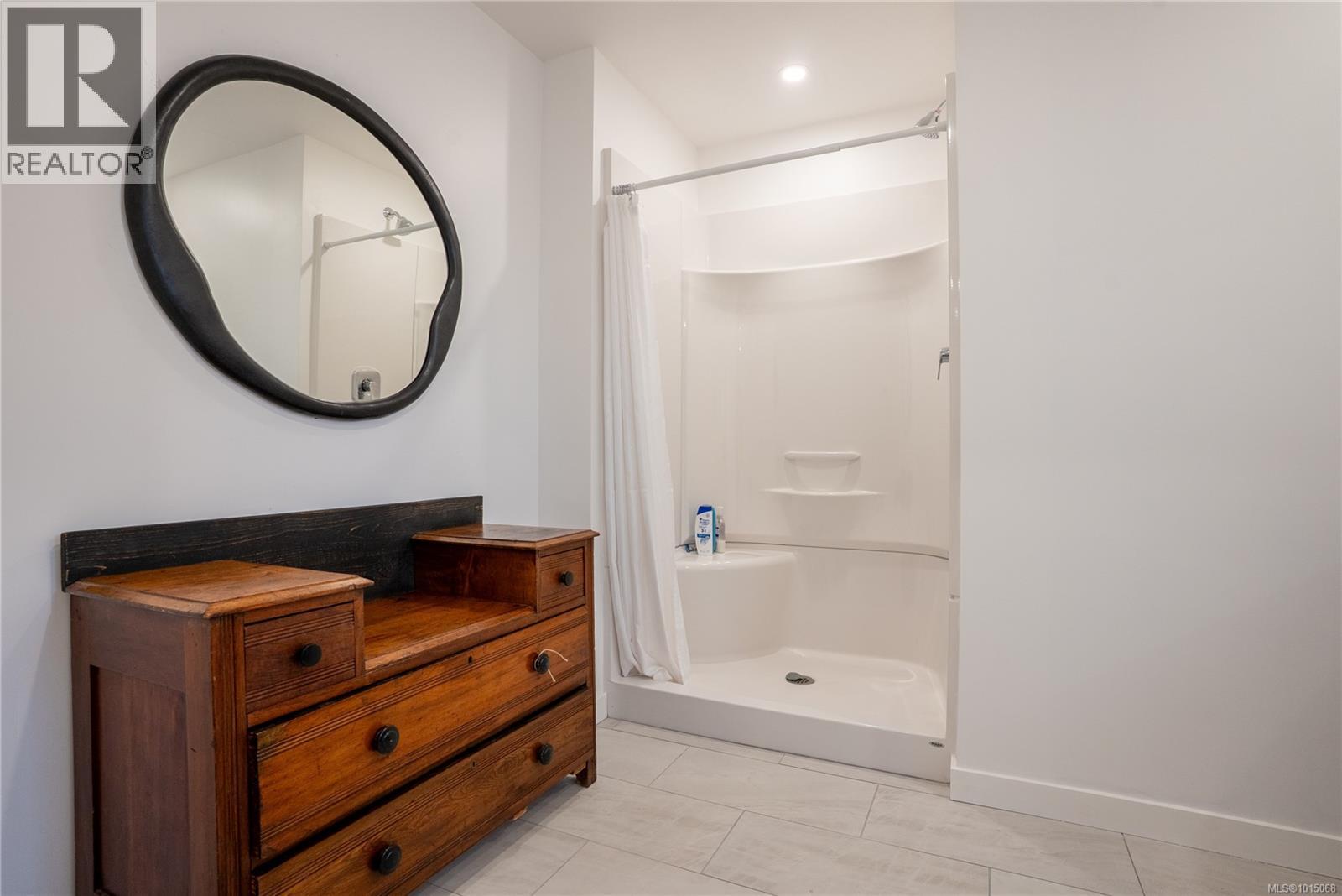 3909 Blenkinsop Rd, Saanich, British Columbia  V8P 3P2 - Photo 29 - 1015068