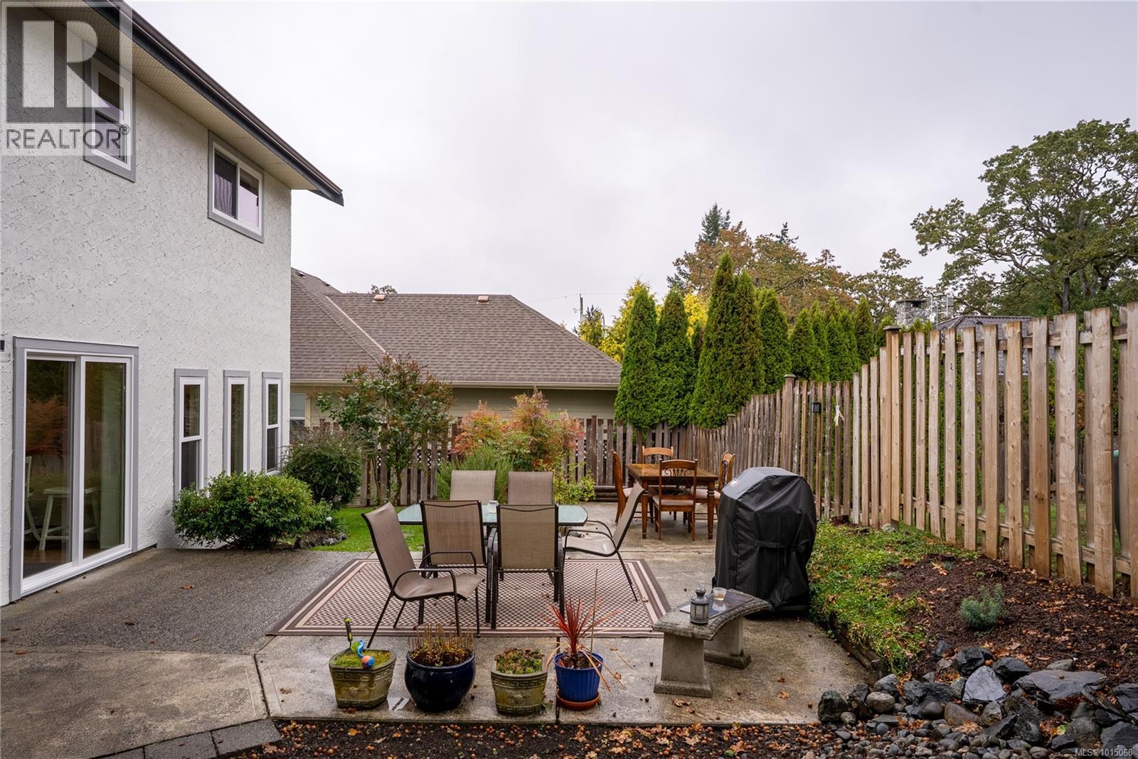 3909 Blenkinsop Rd, Saanich, British Columbia  V8P 3P2 - Photo 41 - 1015068