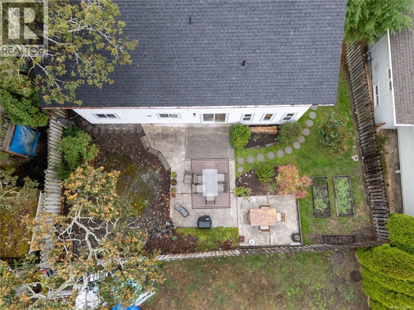 3909 Blenkinsop Rd, Saanich, British Columbia  V8P 3P2 - Photo 52 - 1015068