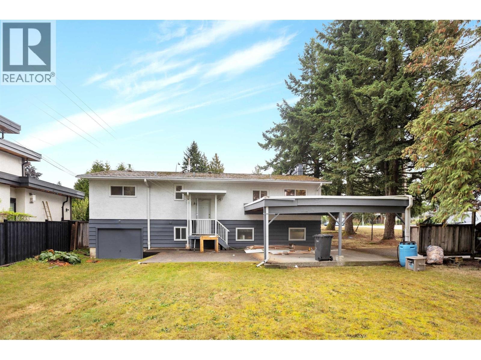 692 Blue Mountain Street, Coquitlam, British Columbia  V3J 4R9 - Photo 5 - R3049159