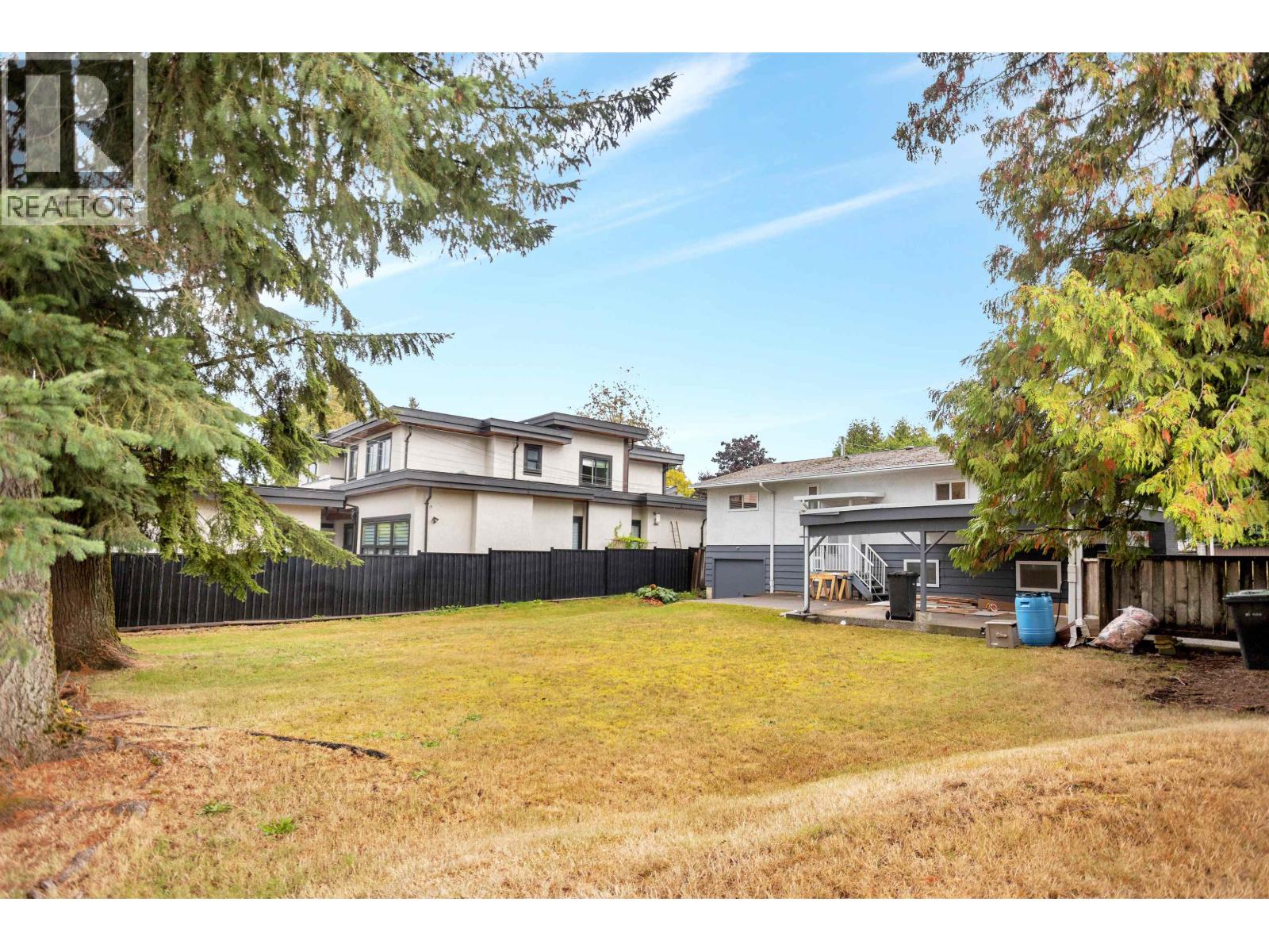 692 Blue Mountain Street, Coquitlam, British Columbia  V3J 4R9 - Photo 6 - R3049159