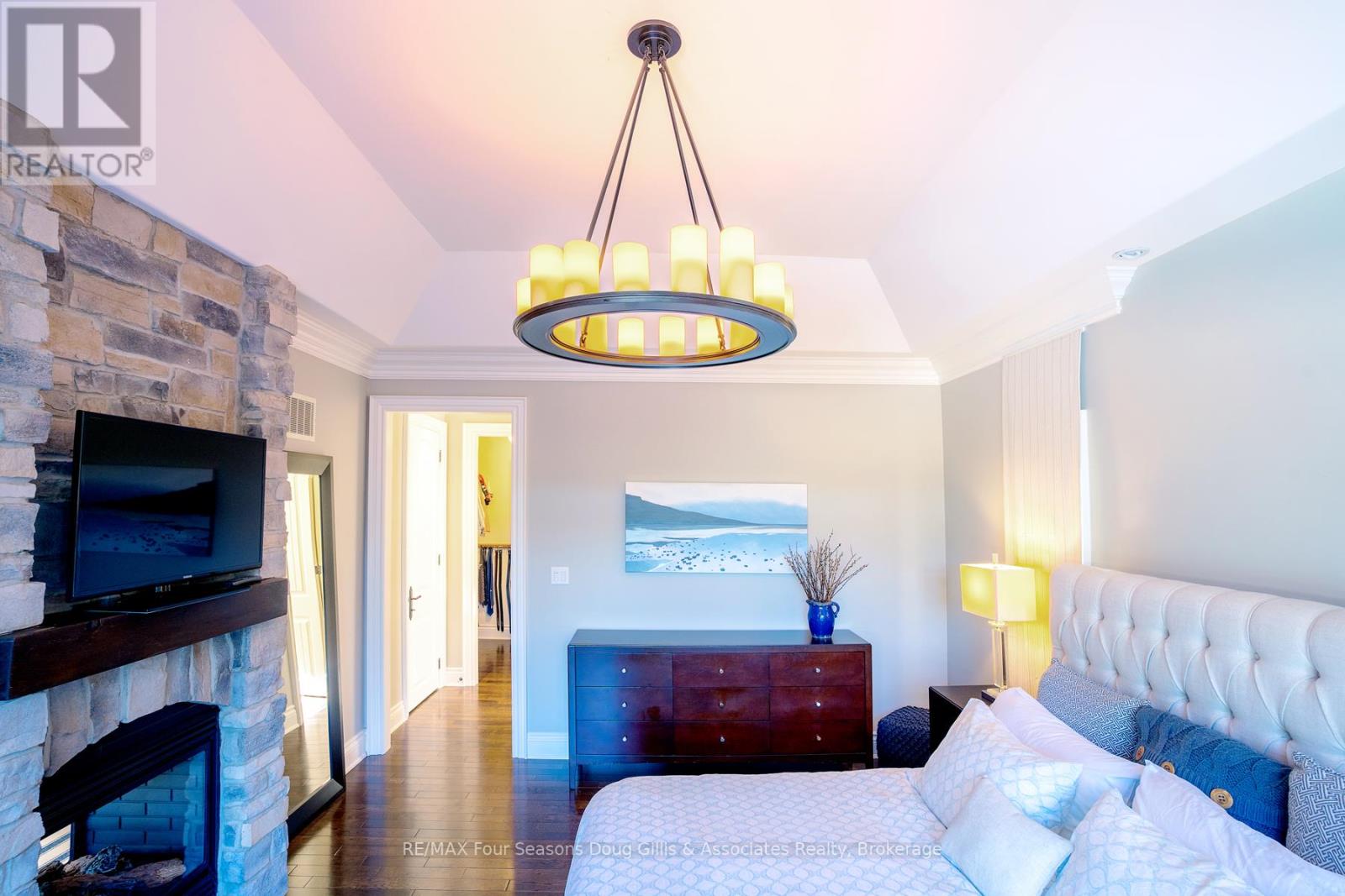 150 Rankins Crescent, Blue Mountains, Ontario  N0H 2P0 - Photo 19 - X12449359