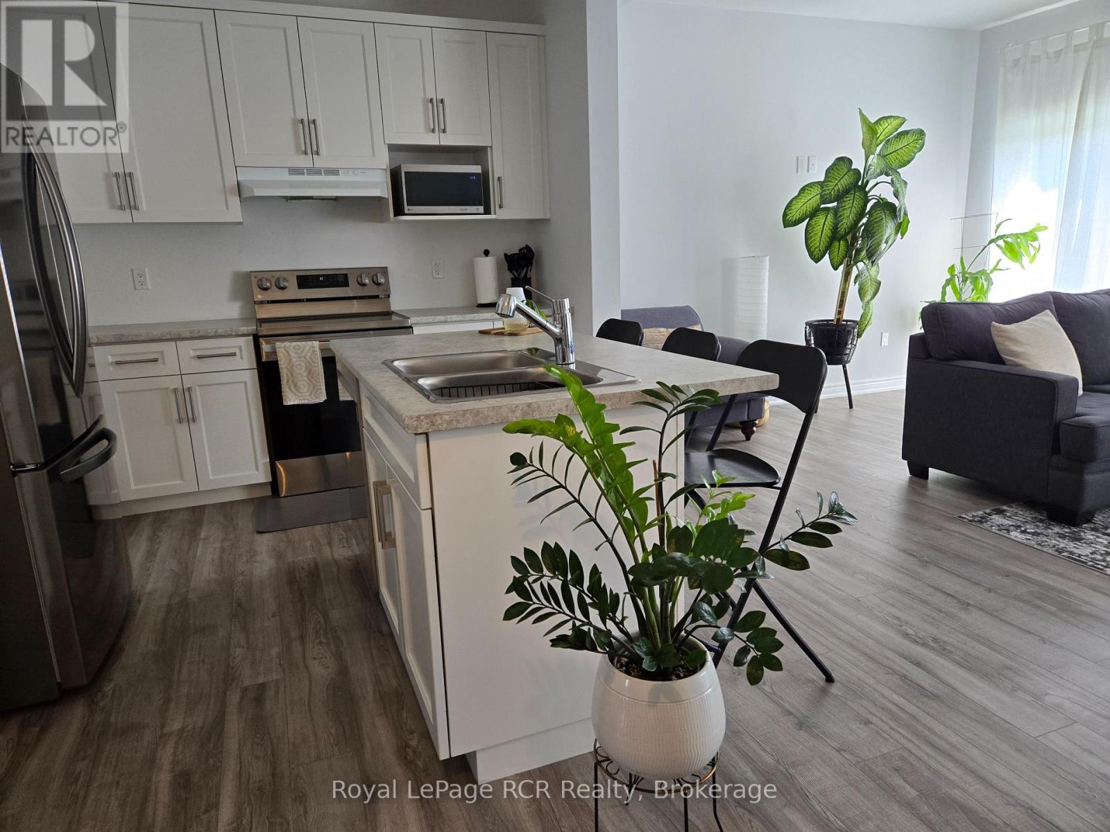 113 Shady Hill Road, West Grey, Ontario  N0G 1R0 - Photo 2 - X12449367
