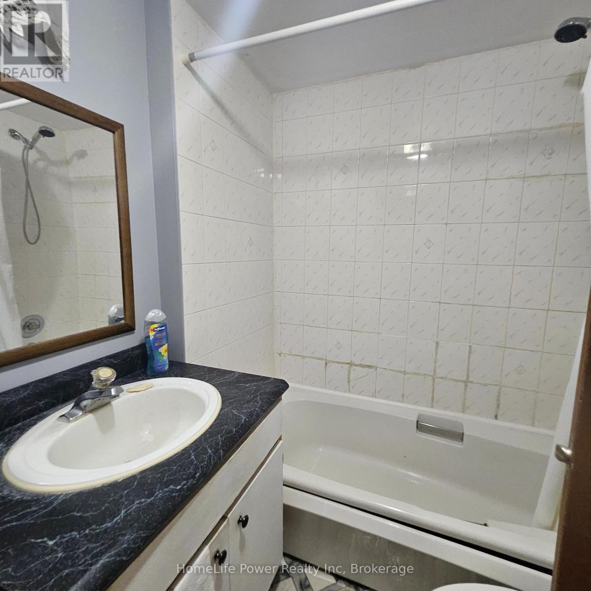 4 Fisher Mills Road, Cambridge, Ontario  N3C 1C7 - Photo 12 - X12449451