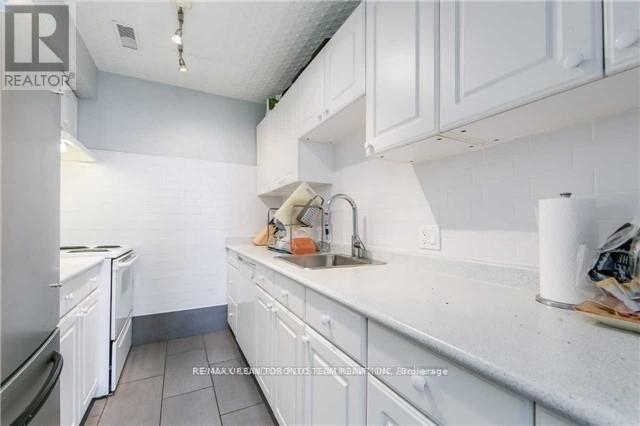 398 King Street E, Toronto, Ontario  M5A 1K9 - Photo 4 - C12449237