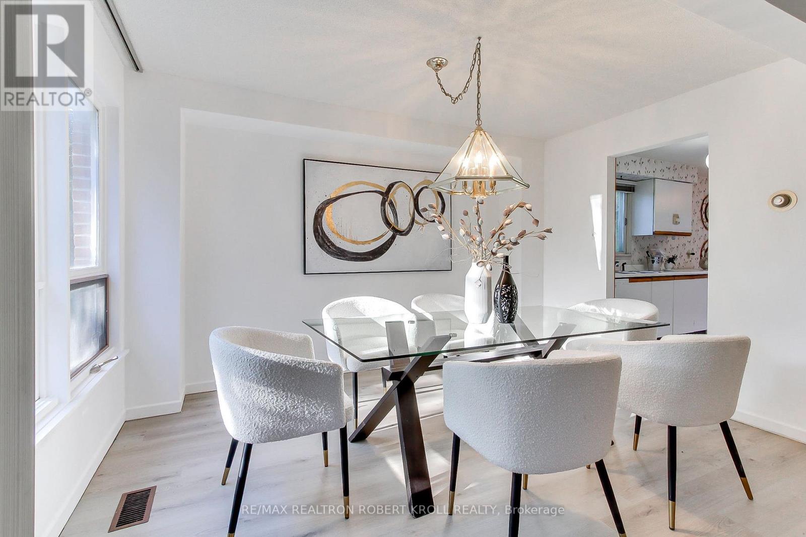 136 Stillwater Crescent, Toronto (Westminster-Branson), Ontario  M2R 3S2 - Photo 13 - C12449240