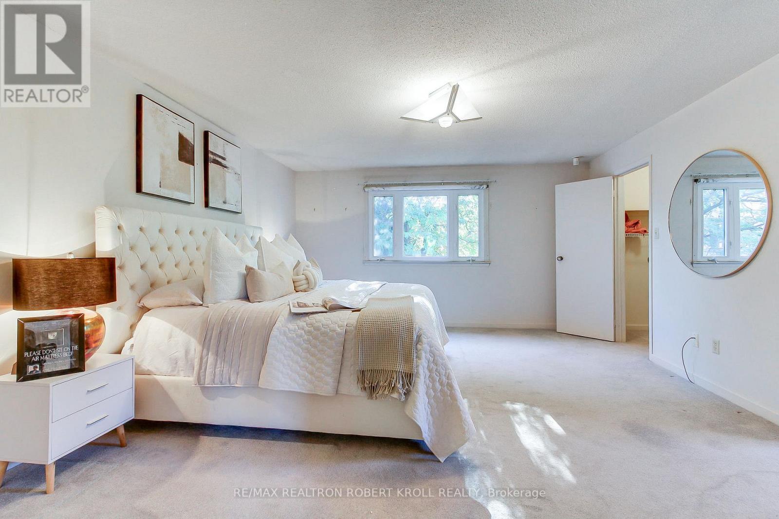 136 Stillwater Crescent, Toronto (Westminster-Branson), Ontario  M2R 3S2 - Photo 22 - C12449240