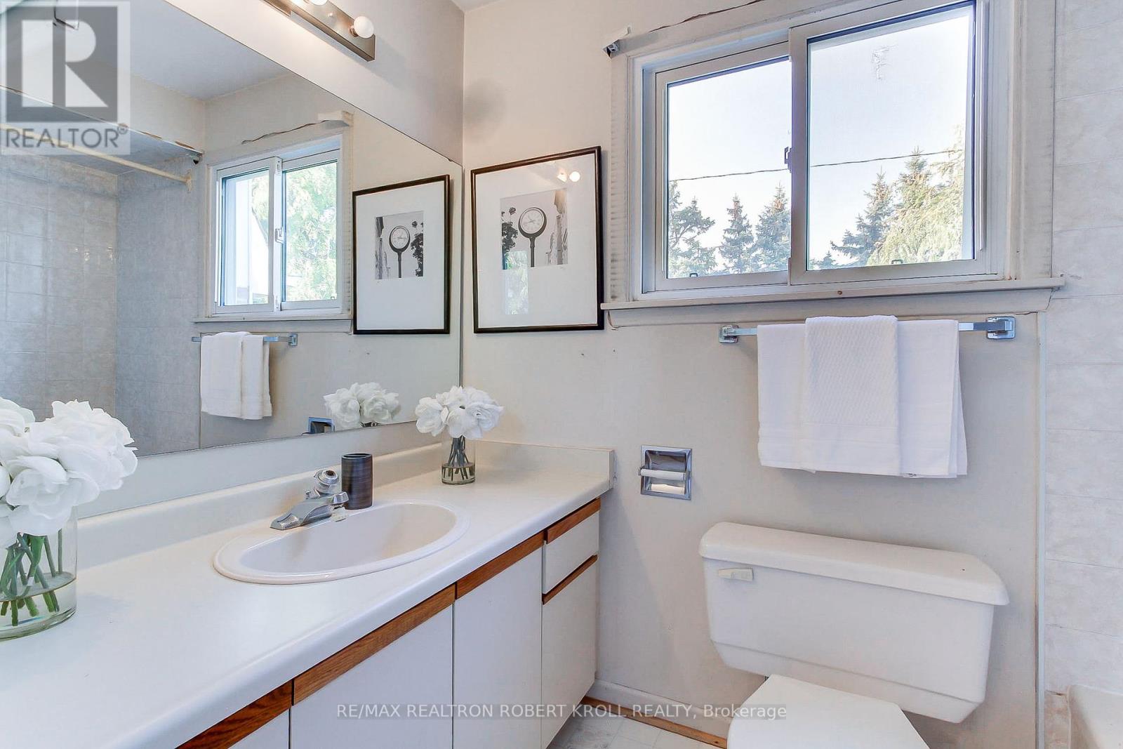 136 Stillwater Crescent, Toronto (Westminster-Branson), Ontario  M2R 3S2 - Photo 26 - C12449240