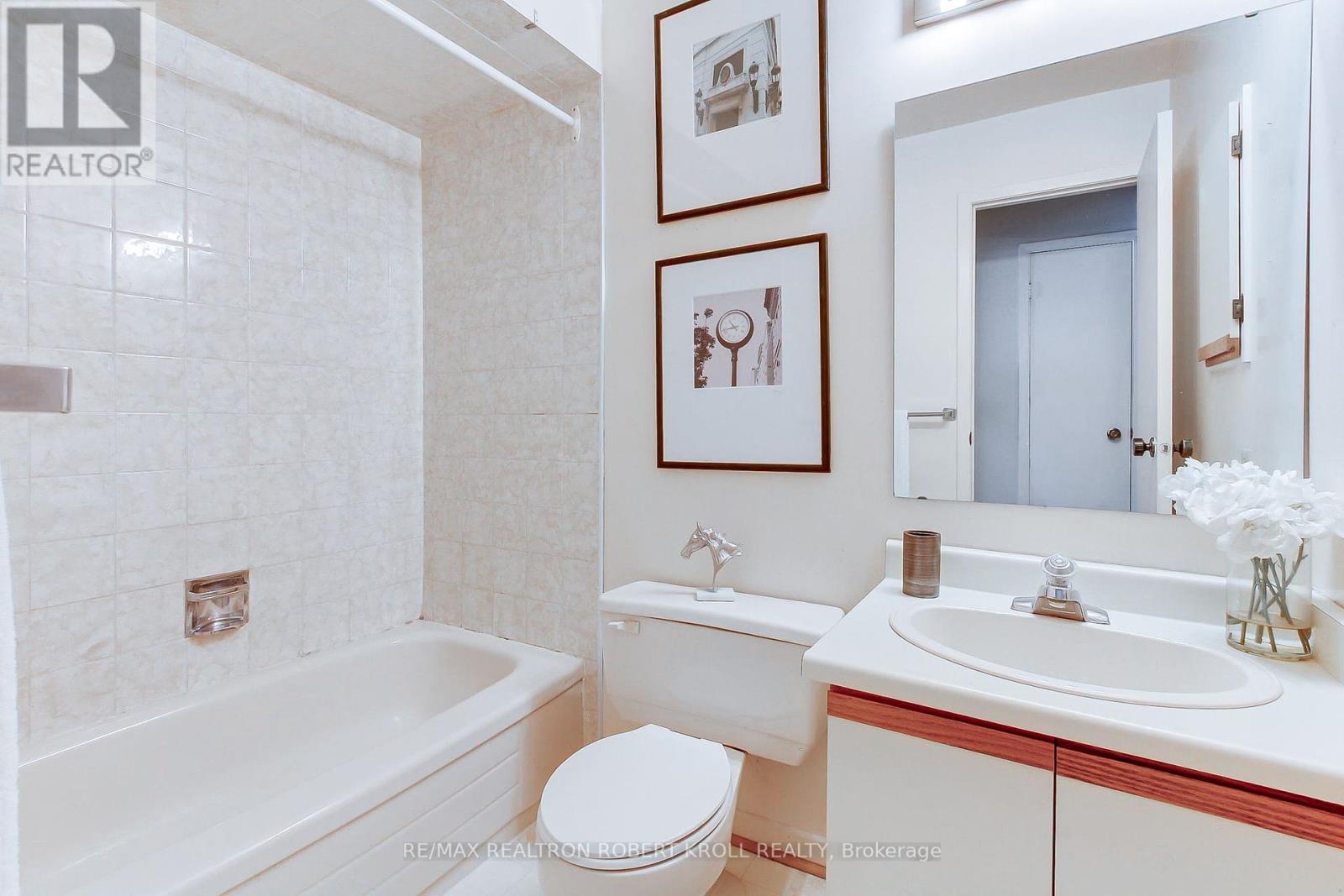 136 Stillwater Crescent, Toronto (Westminster-Branson), Ontario  M2R 3S2 - Photo 32 - C12449240