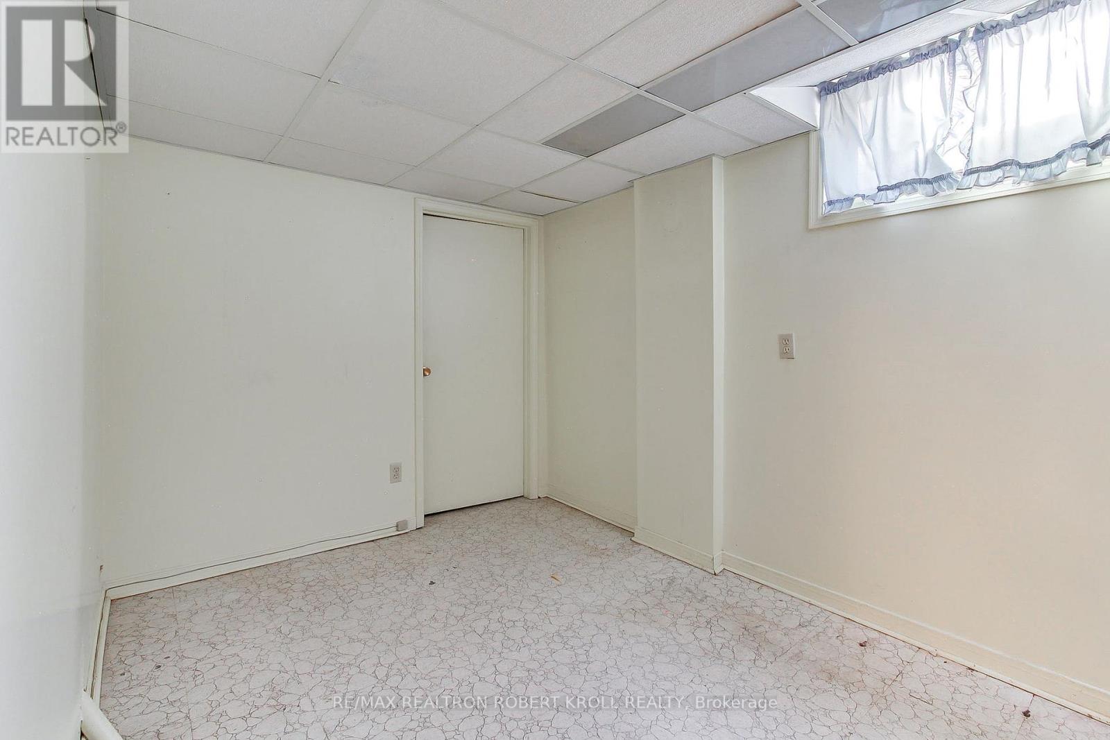 136 Stillwater Crescent, Toronto (Westminster-Branson), Ontario  M2R 3S2 - Photo 36 - C12449240