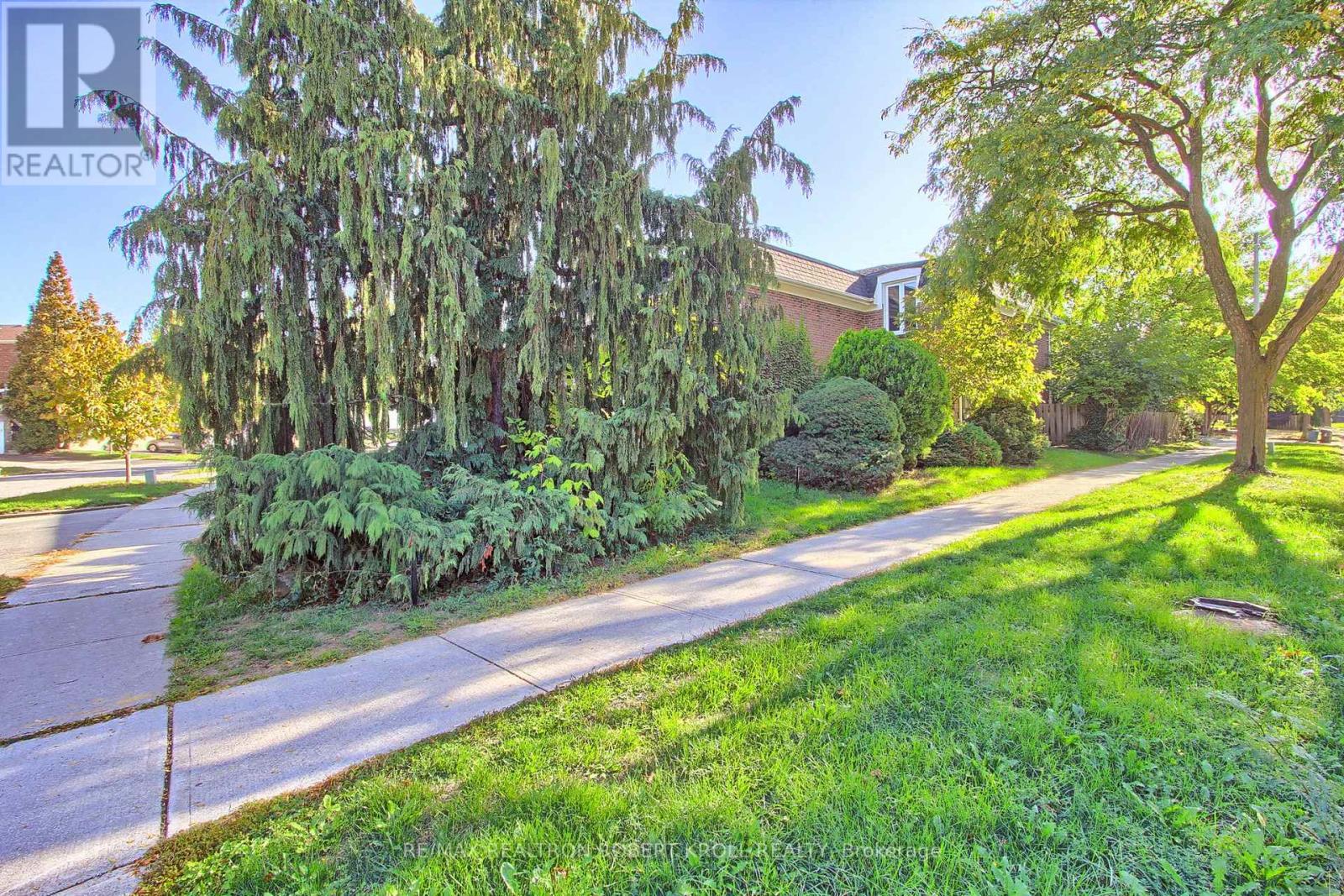 136 Stillwater Crescent, Toronto (Westminster-Branson), Ontario  M2R 3S2 - Photo 42 - C12449240
