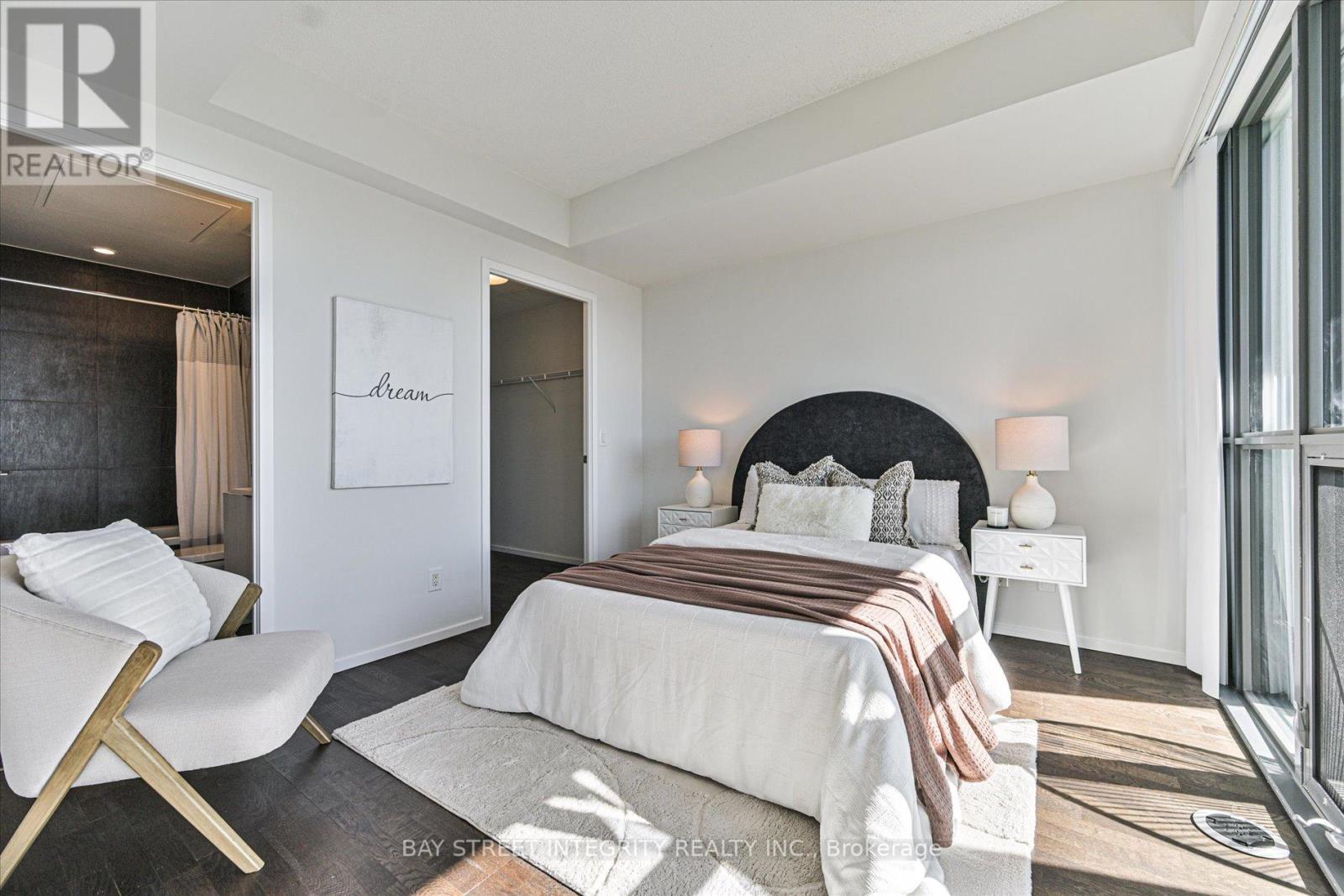 3203 - 101 Charles Street E, Toronto, Ontario  M4Y 0A9 - Photo 14 - C12449241
