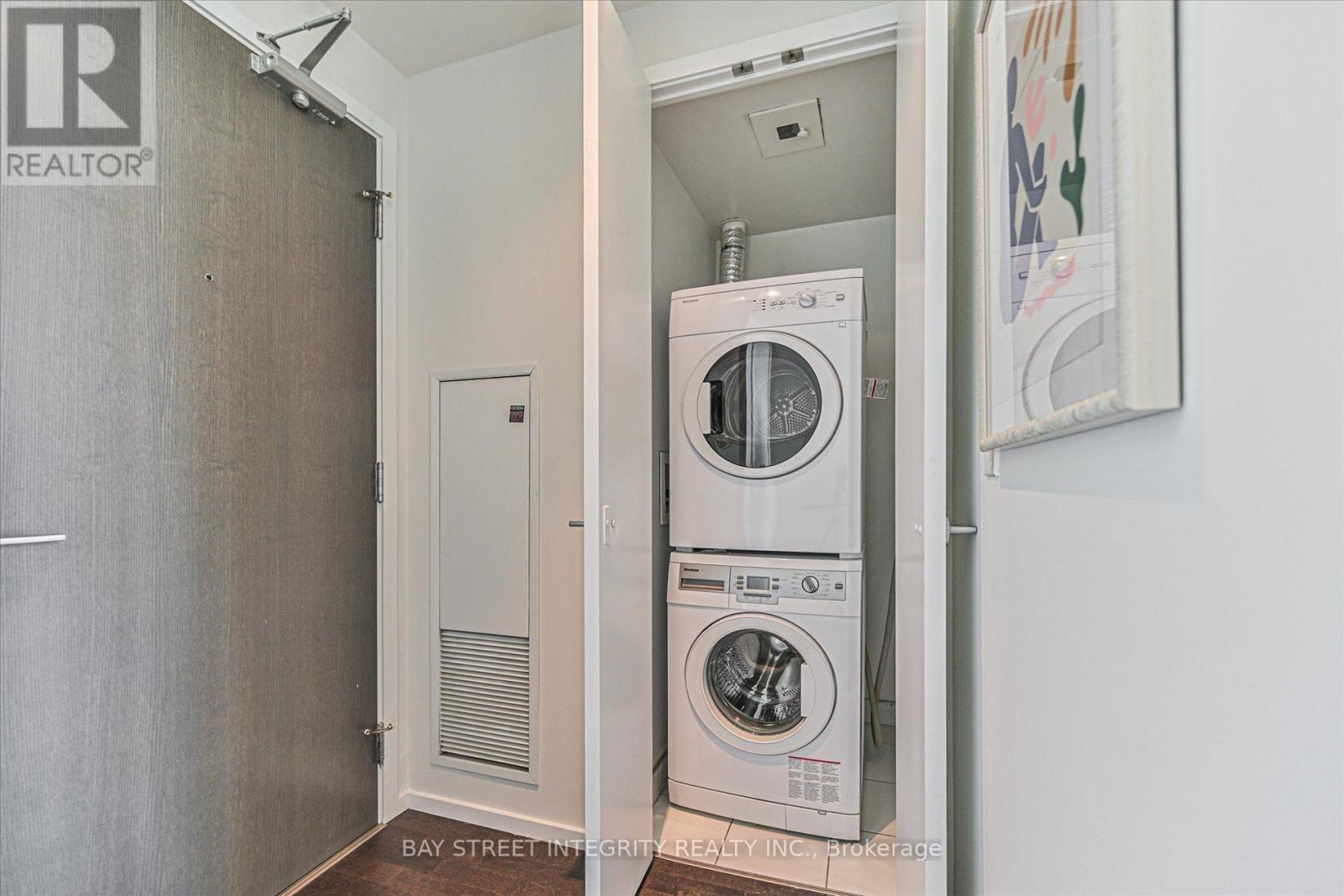 3203 - 101 Charles Street E, Toronto, Ontario  M4Y 0A9 - Photo 19 - C12449241