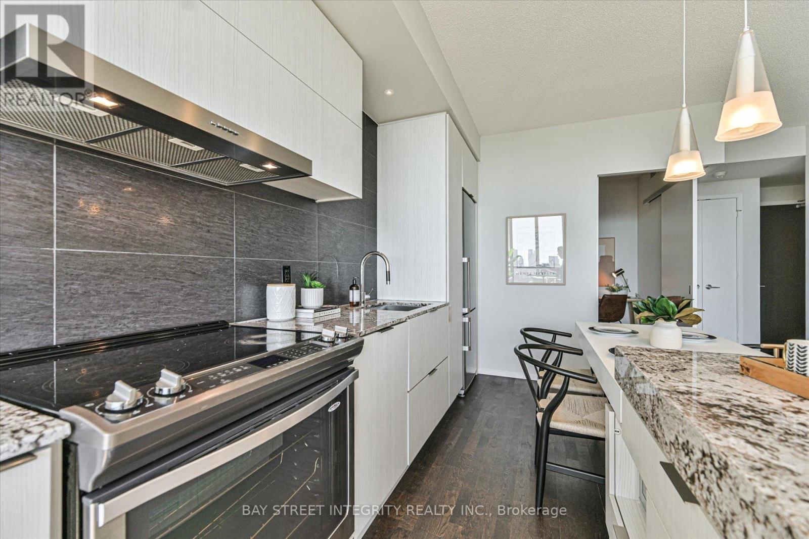 3203 - 101 Charles Street E, Toronto, Ontario  M4Y 0A9 - Photo 6 - C12449241