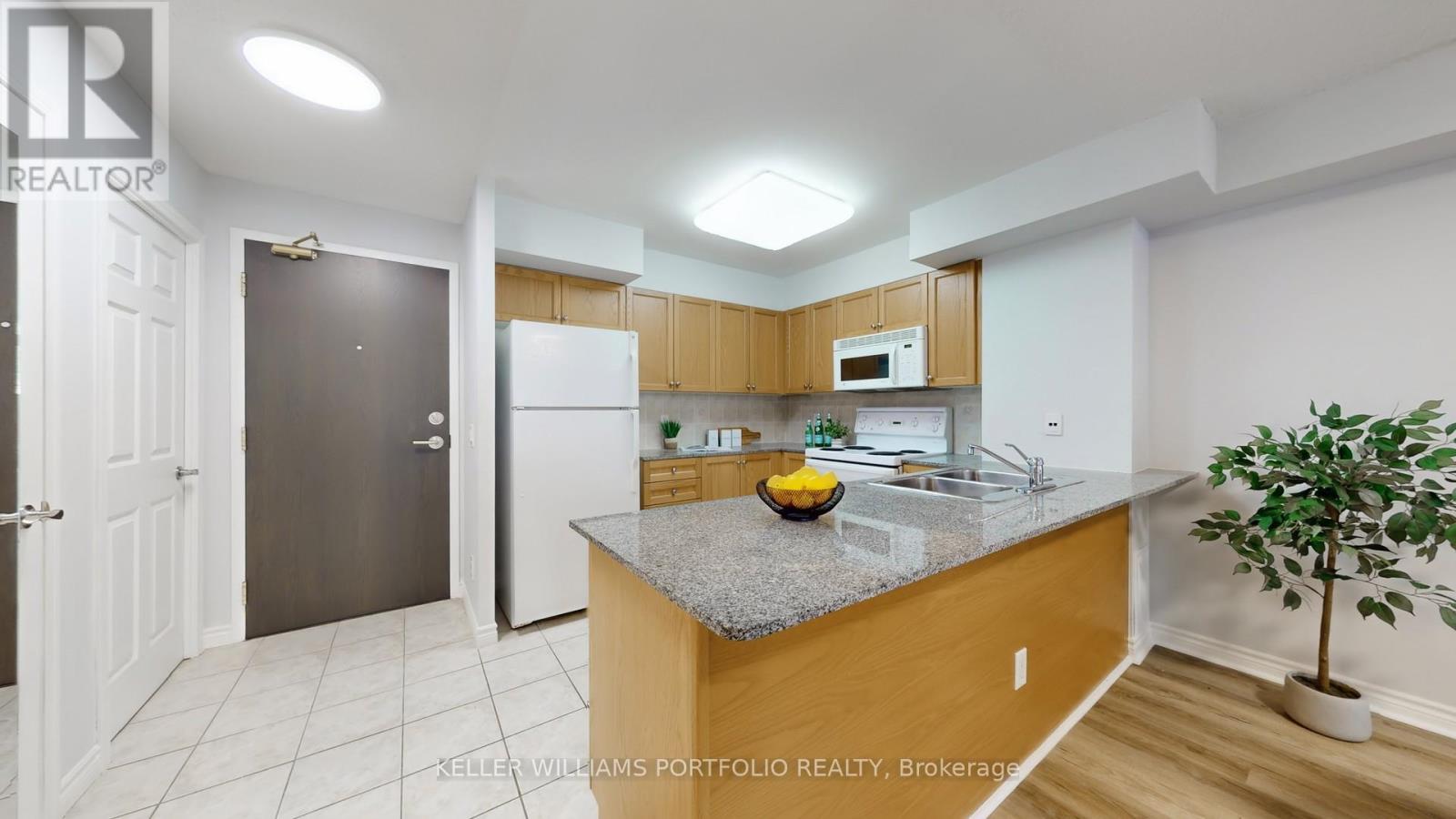 206 - 1730 Eglinton Avenue E, Toronto (Victoria Village), Ontario  M4A 2X9 - Photo 10 - C12449273