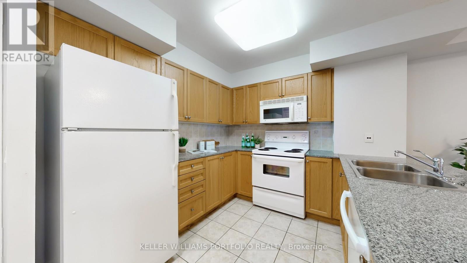 206 - 1730 Eglinton Avenue E, Toronto (Victoria Village), Ontario  M4A 2X9 - Photo 11 - C12449273