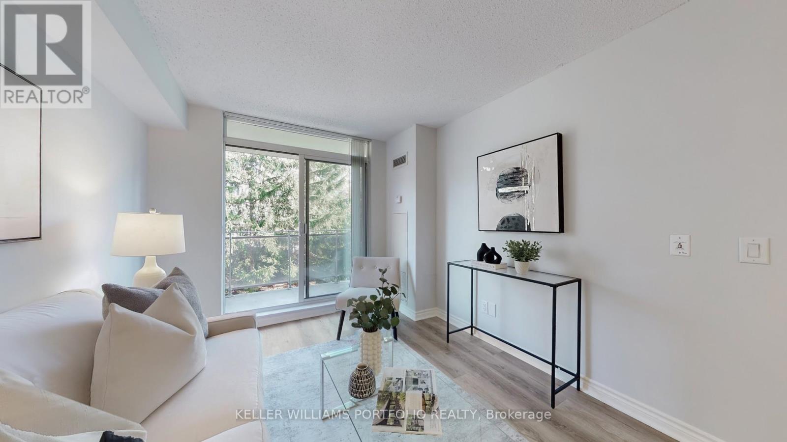 206 - 1730 Eglinton Avenue E, Toronto (Victoria Village), Ontario  M4A 2X9 - Photo 2 - C12449273